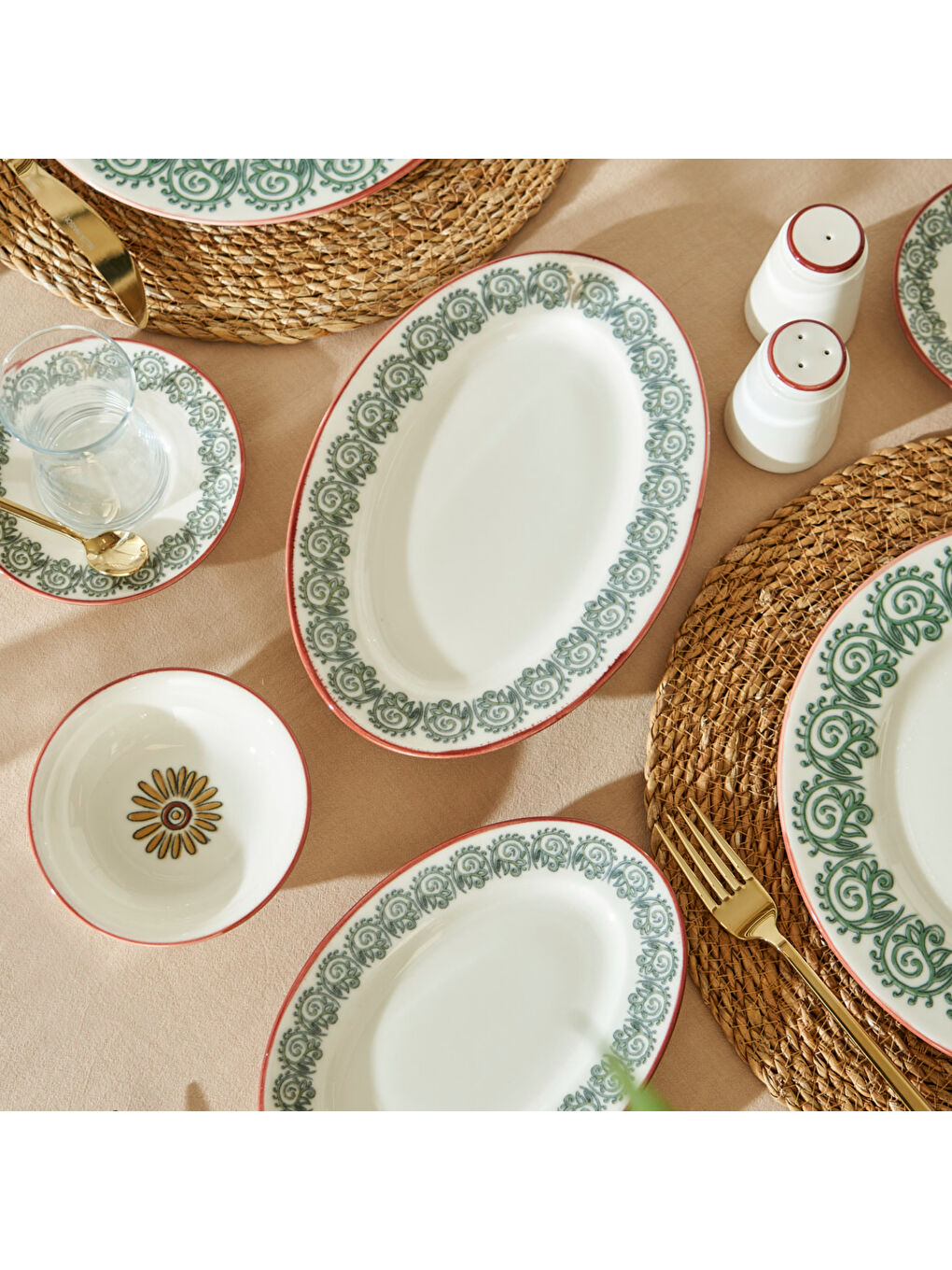 Indian Porselen 26 Parça Kahvaltı Takımı Bordo-3