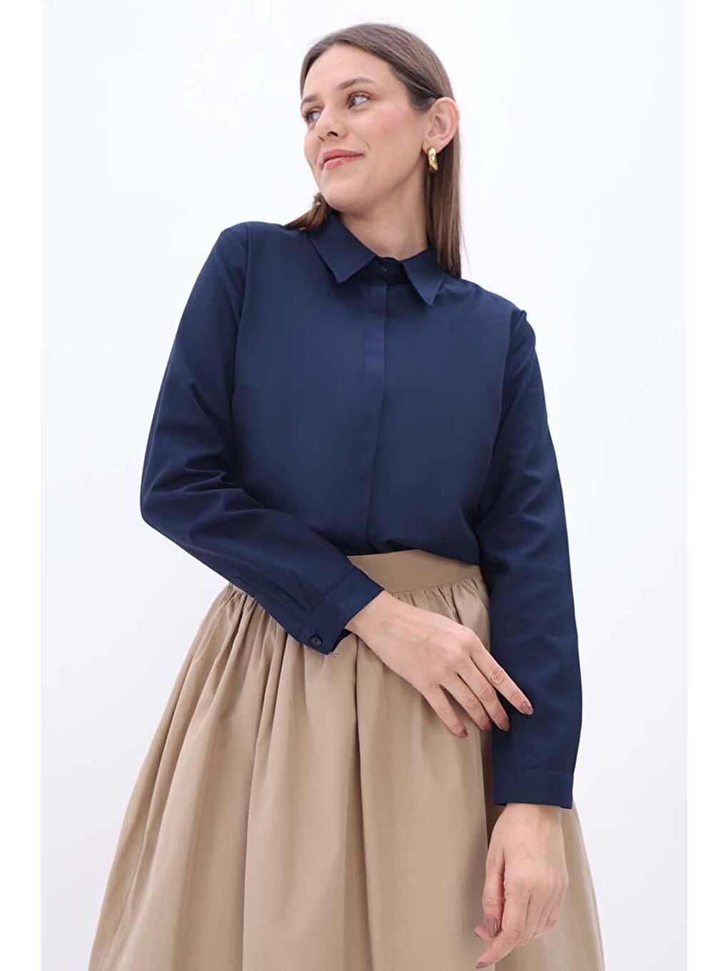 Lacivert Pamuklu Gizli Patlı Gömlek