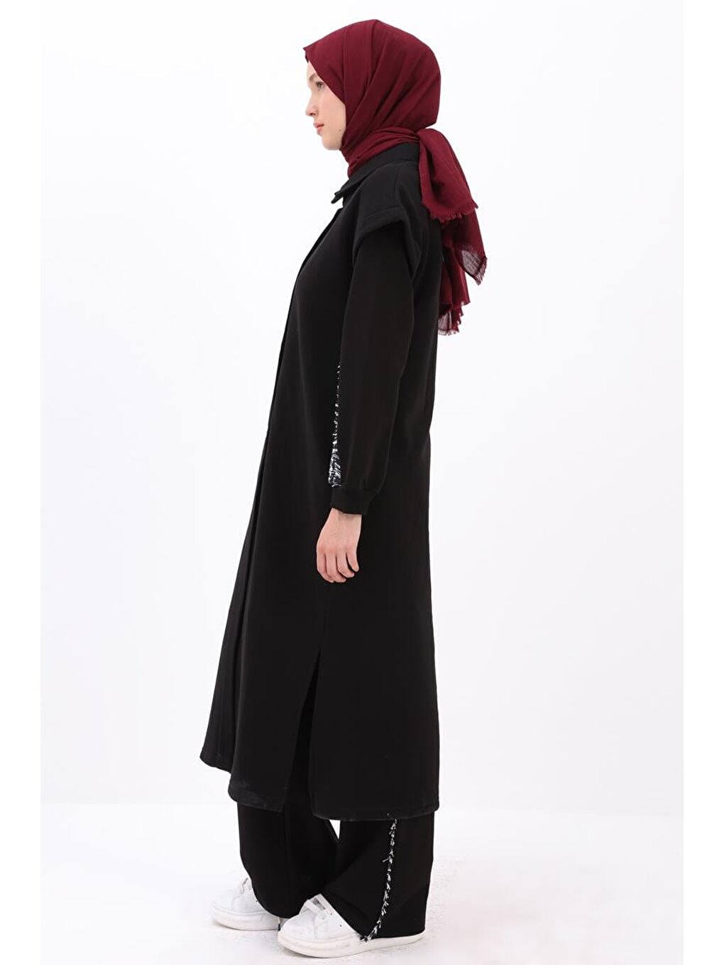 Siyah Dik Yaka Yırtmaçlı Şardonlu Yelek-2