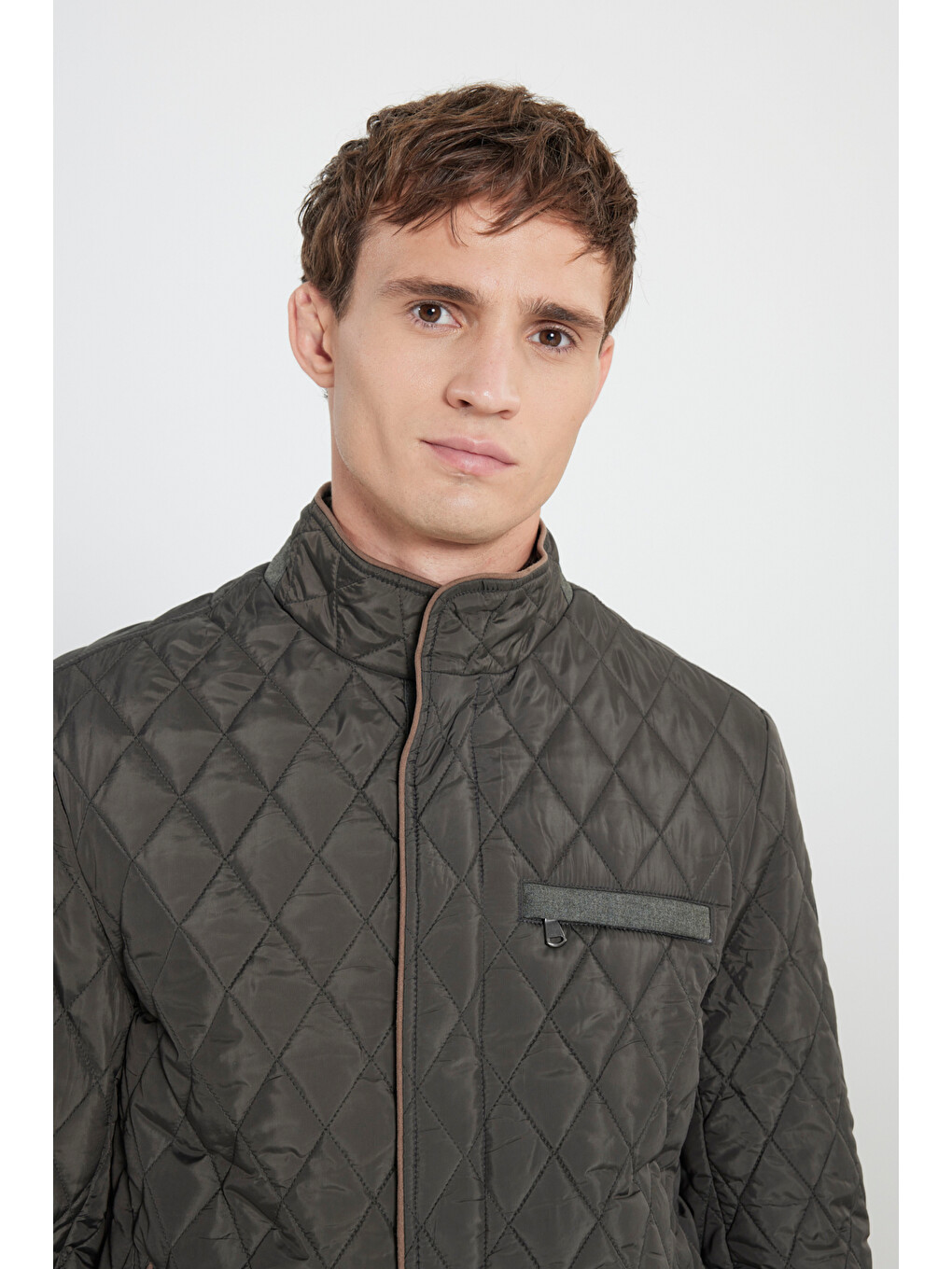 Erkek Haki Standart Fit Normal Kesim Dik Yaka Desenli Kapitone Overcoat-3