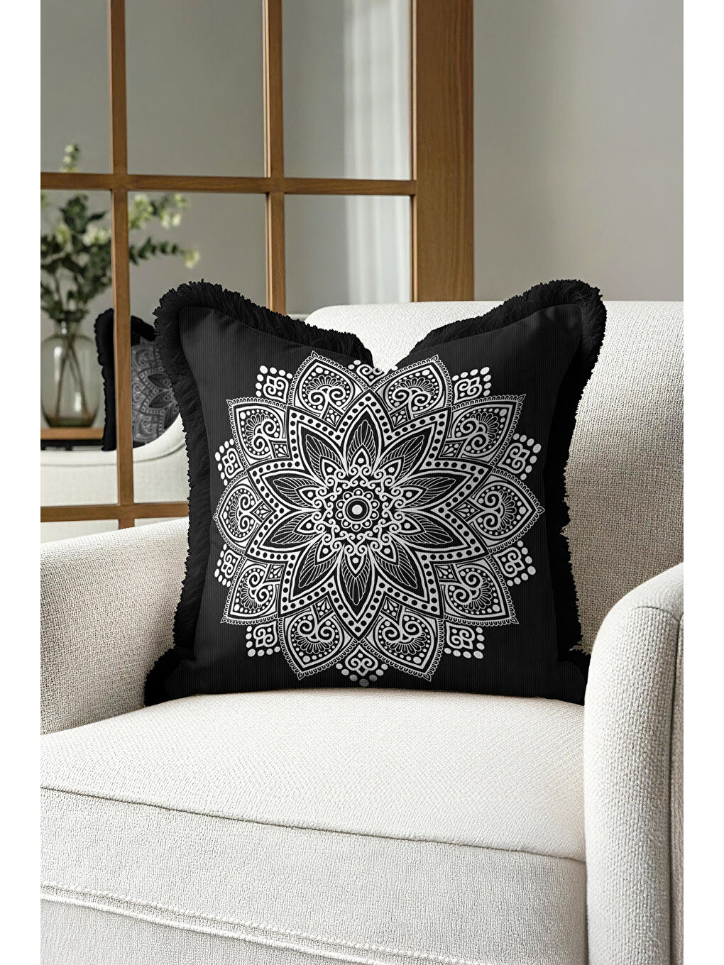 Karışık Mandala Şıklığı Saçaklı Yastık Kılıfı - Bohem Stil Siyah Beyaz Püsküllü Kırlent Kılıfı