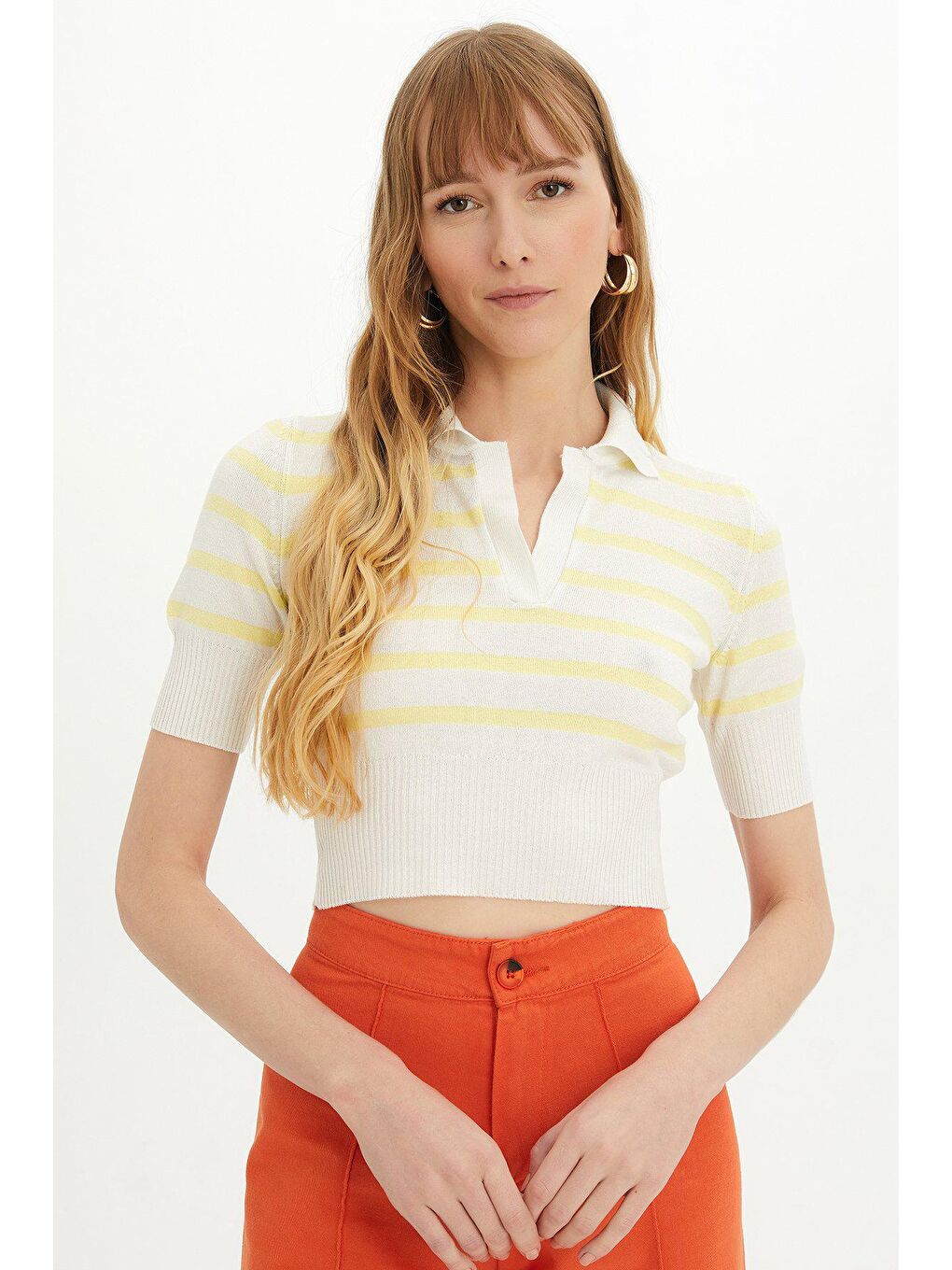 Ekru-Sarı Çizgili Polo Yaka Triko Kazak SWK4282ES