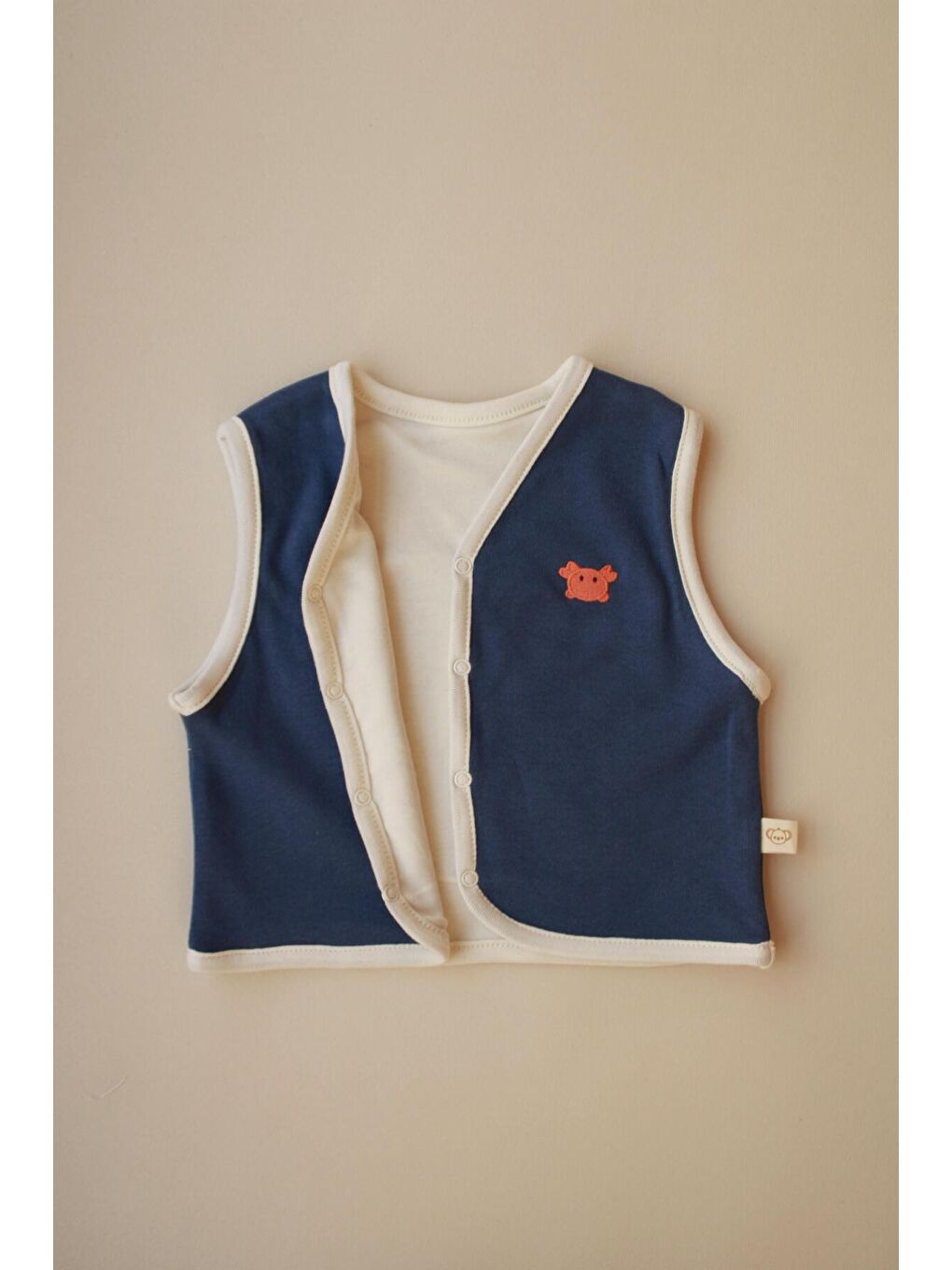 İndigo Yengeç Nakışlı Çift Taraflı Yelek-1