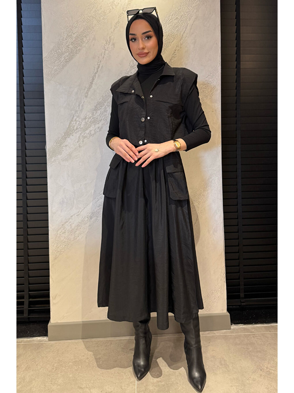Siyah Çıtçıtlı Kargo Cepli Paraşüt Kumaş Elbise Yelek Tesettür İkili Takım-1