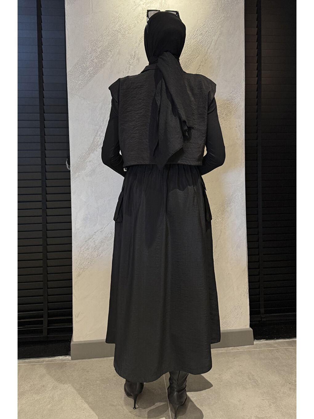 Siyah Çıtçıtlı Kargo Cepli Paraşüt Kumaş Elbise Yelek Tesettür İkili Takım-7