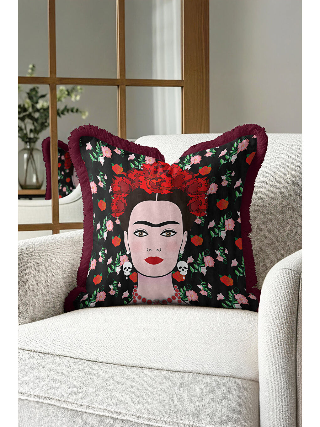 Karışık Sanatsal Çiçek Motifli Saçaklı Yastık Kılıfı - Eklektik Portre Temalı Bordo Püsküllü Kırlent Kılıfı