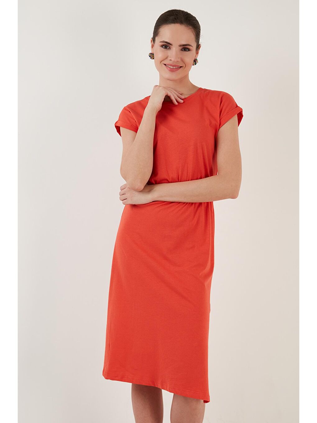 Kahverengi Pamuklu Kısa Kollu Çift Yırtmaçlı Midi Elbise 5864205-2