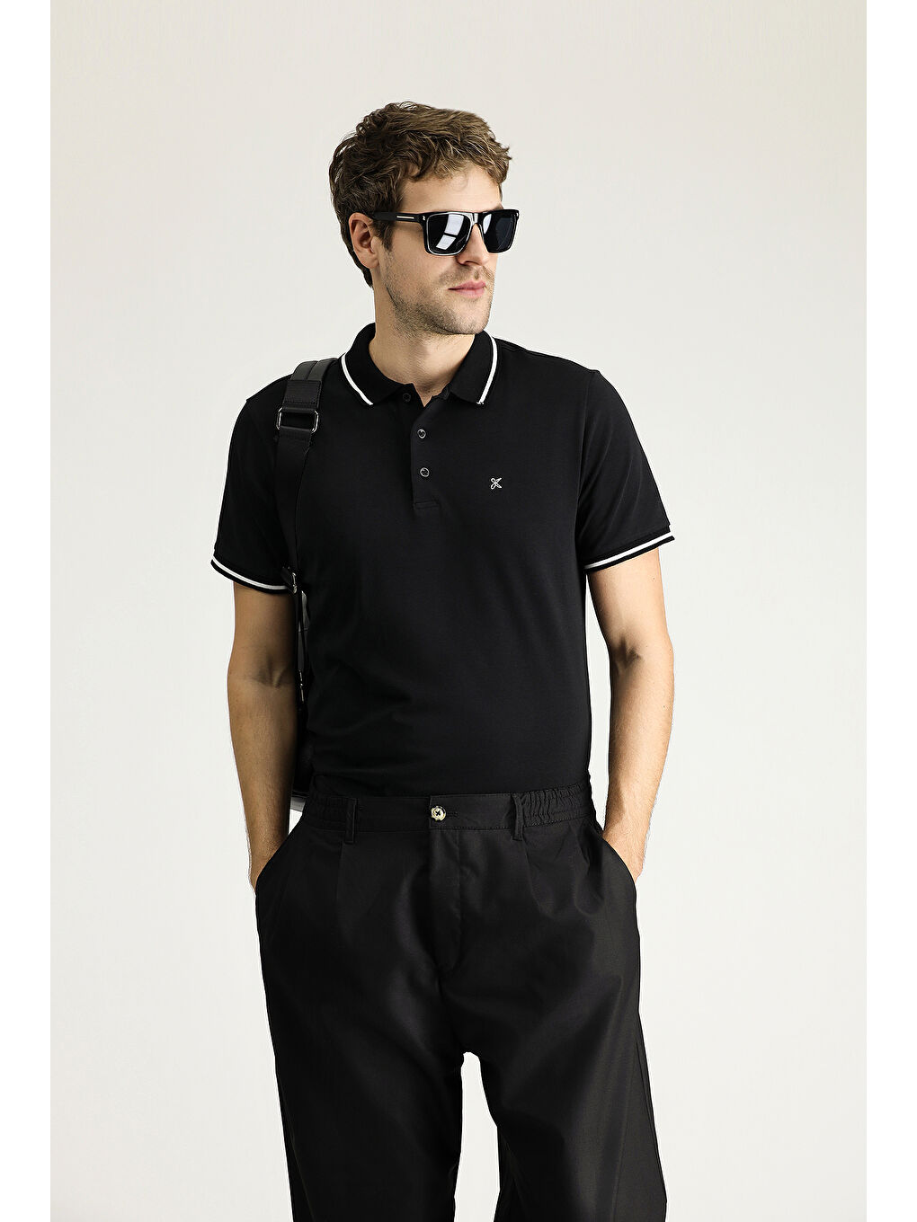 Siyah Polo Yaka Slim Fit Dar Kesim Nakışlı Süprem Pamuklu Büyük Beden Tişört-2