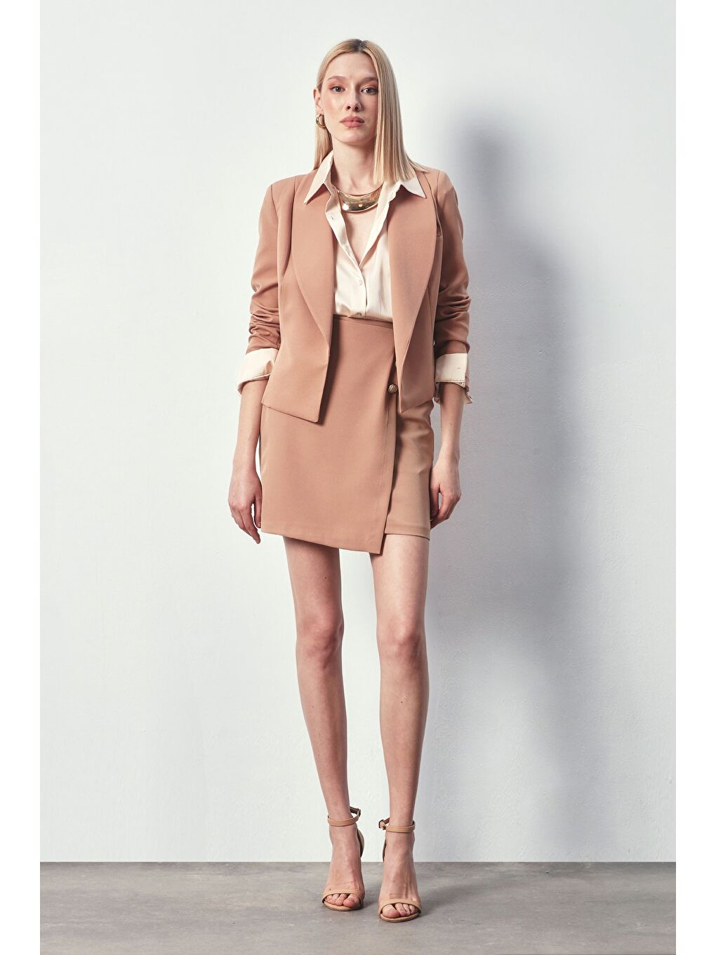 SATEEN Kahverengi Kruvaze Düğme Detaylı Etek - Camel - 4
