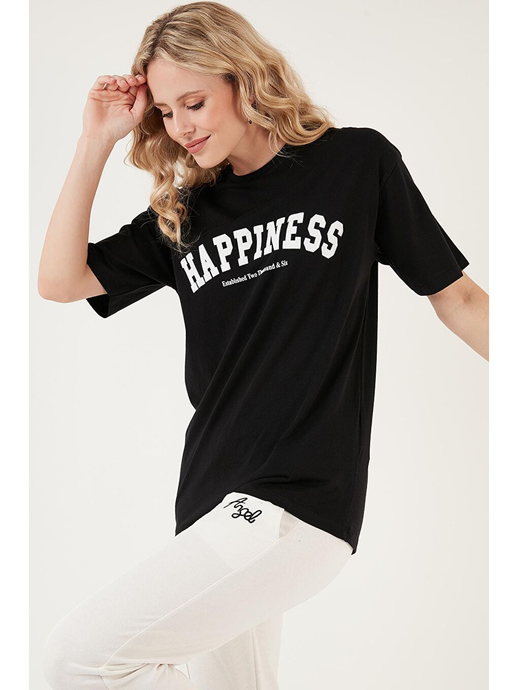 Lela Siyah Baskılı Pamuklu Oversize Bisiklet Yaka T Shirt 541HAPPINESS