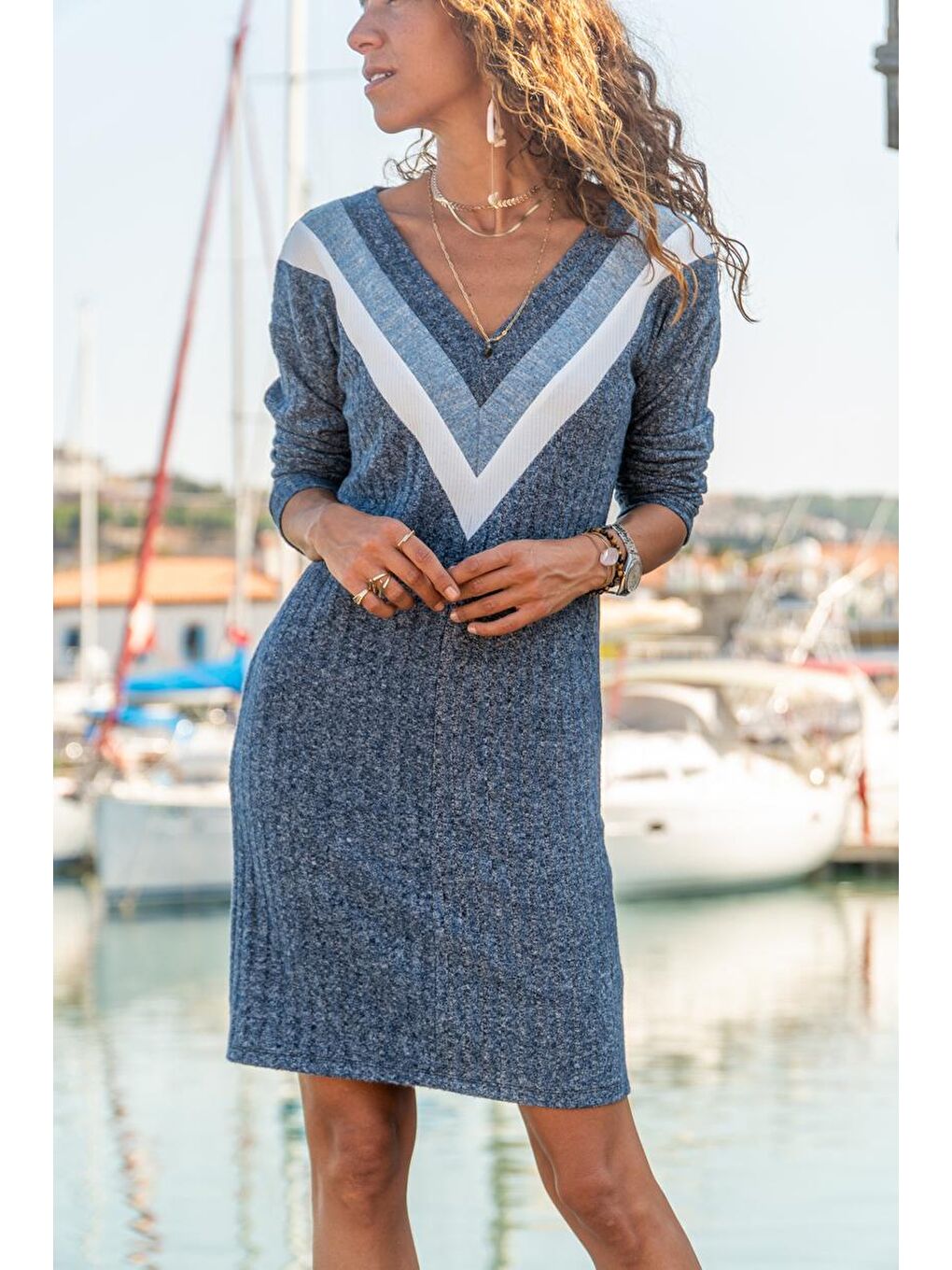 Kadın Lacivert V Yaka Garnili Kendinden Desenli Yün Elbise GK-BST2994-1