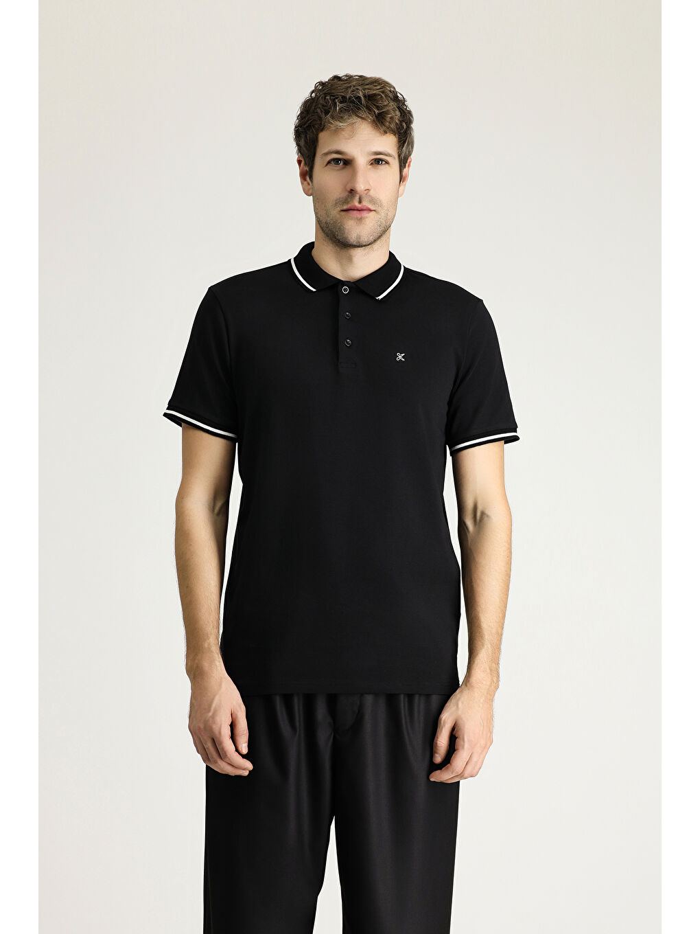 Siyah Polo Yaka Slim Fit Dar Kesim Nakışlı Süprem Pamuklu Büyük Beden Tişört-4