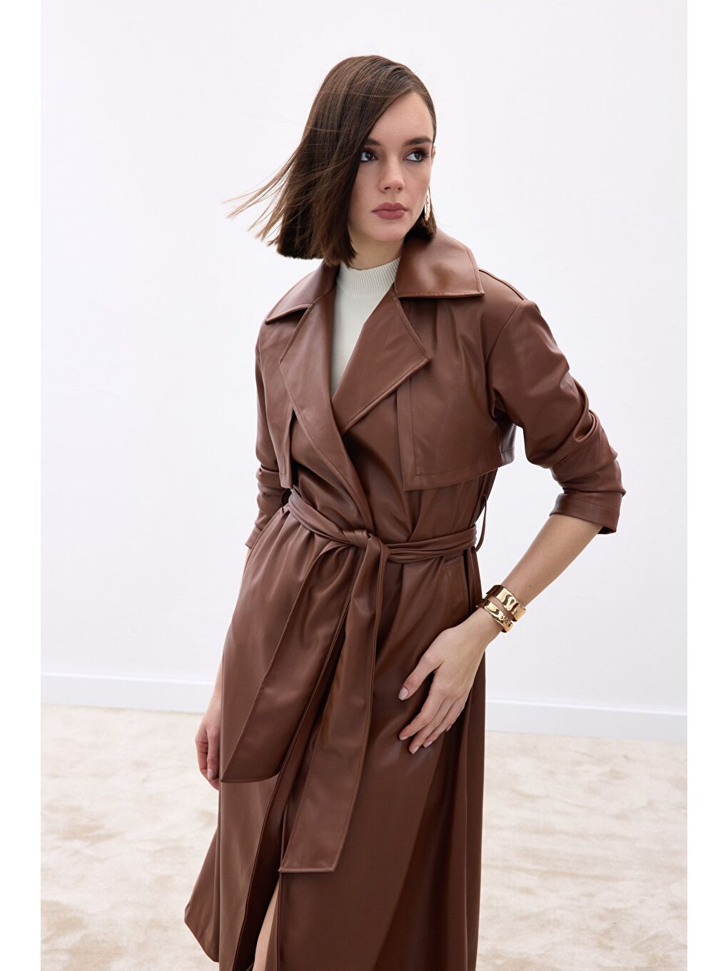 Kahverengi Kuşaklı Uzun Deri Trenç - Kahve-4