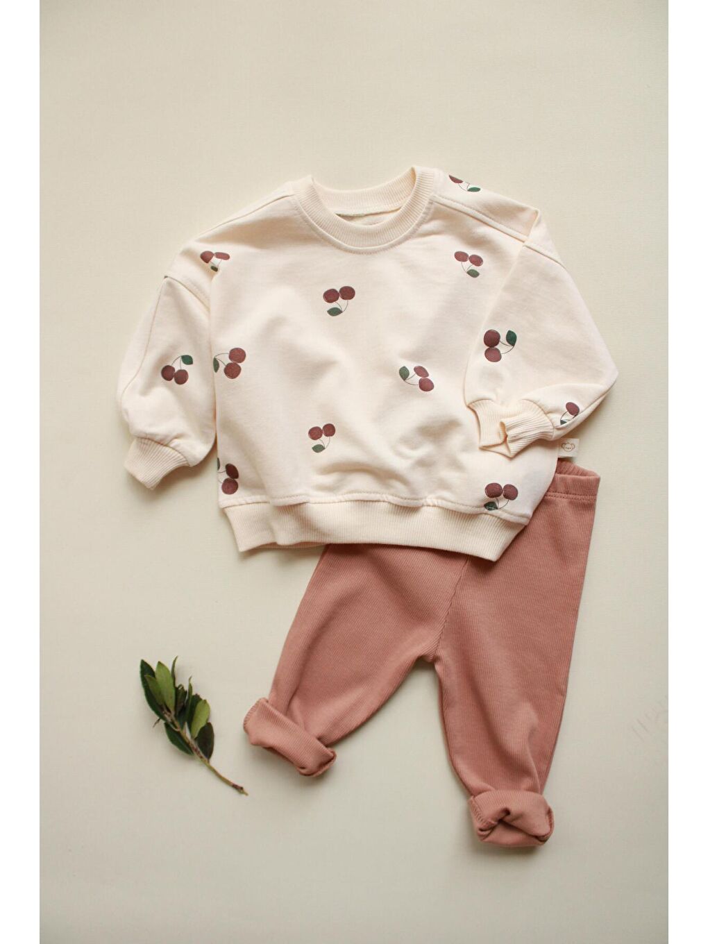 Ekru Kiraz Baskılı Bebek Alt Üst Takım-3