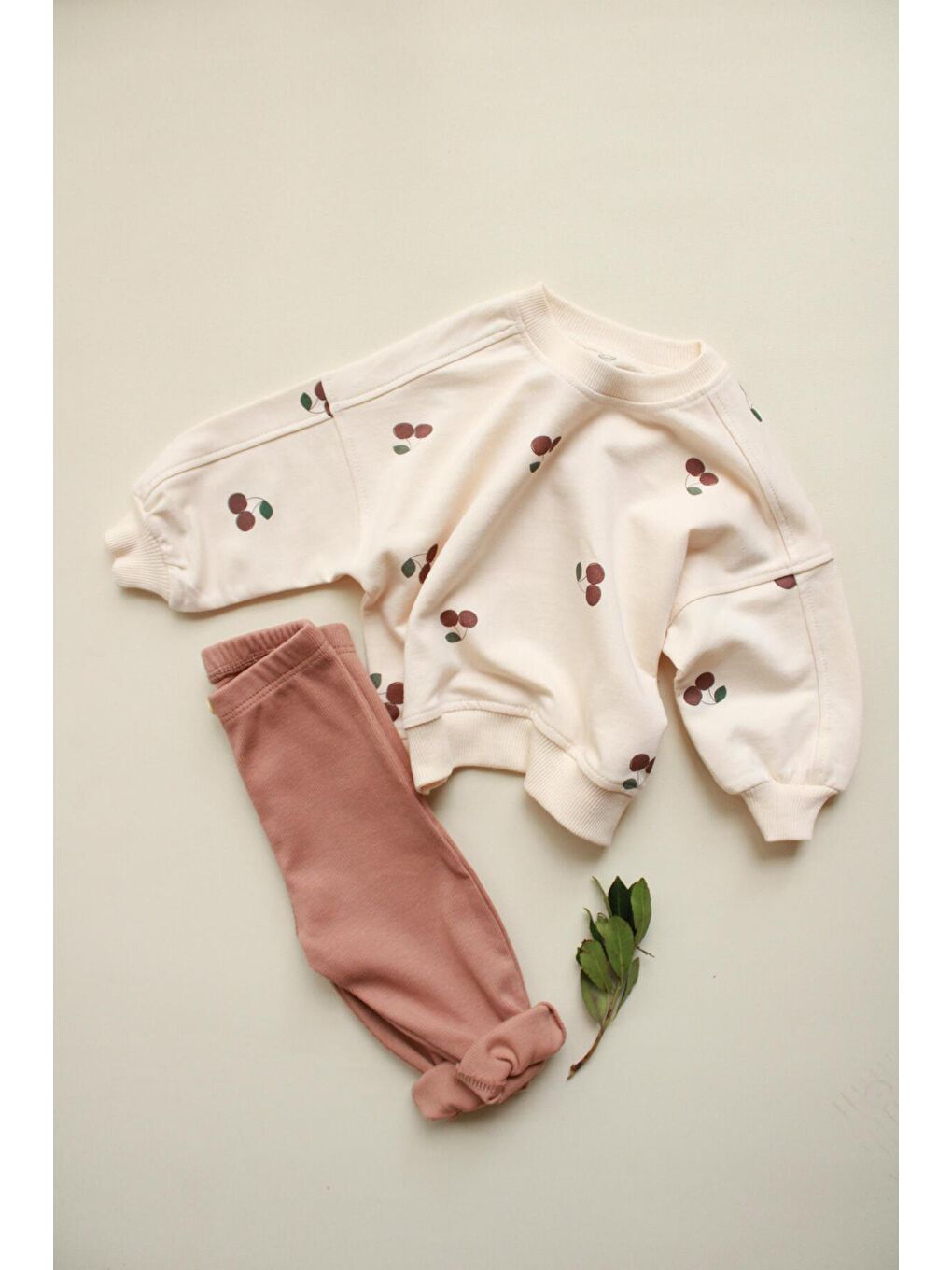 Ekru Kiraz Baskılı Bebek Alt Üst Takım-4