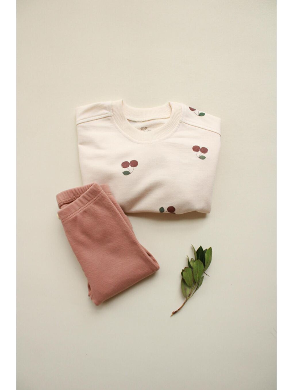 Ekru Kiraz Baskılı Bebek Alt Üst Takım-6