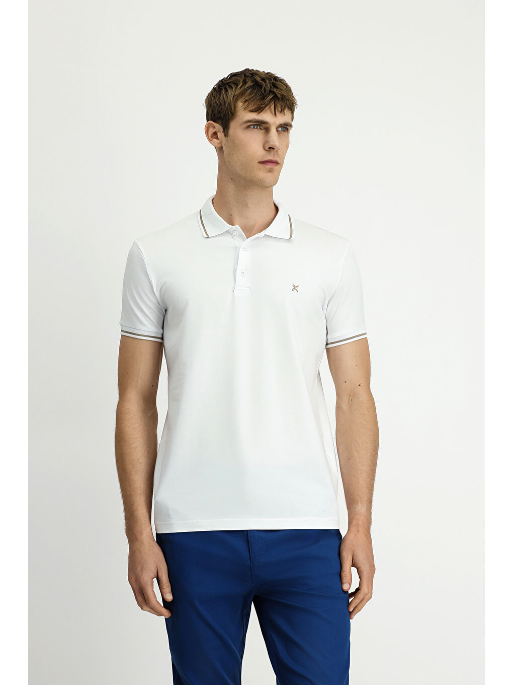 Beyaz Polo Yaka Slim Fit Dar Kesim Nakışlı Süprem Pamuklu Büyük Beden Tişört-2