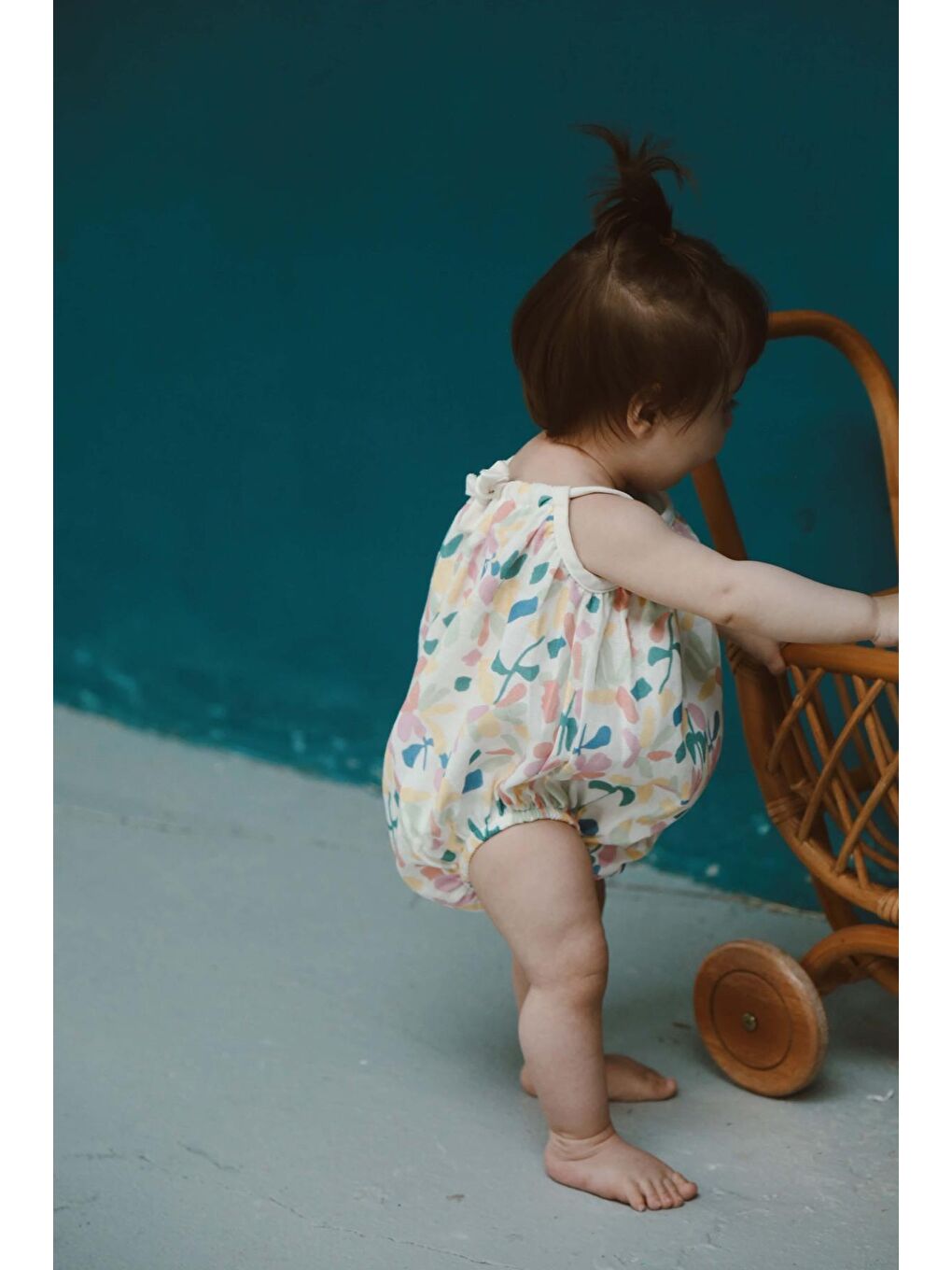 Bej Renkli Baskılı Bebek İp Askılı Tulum-1