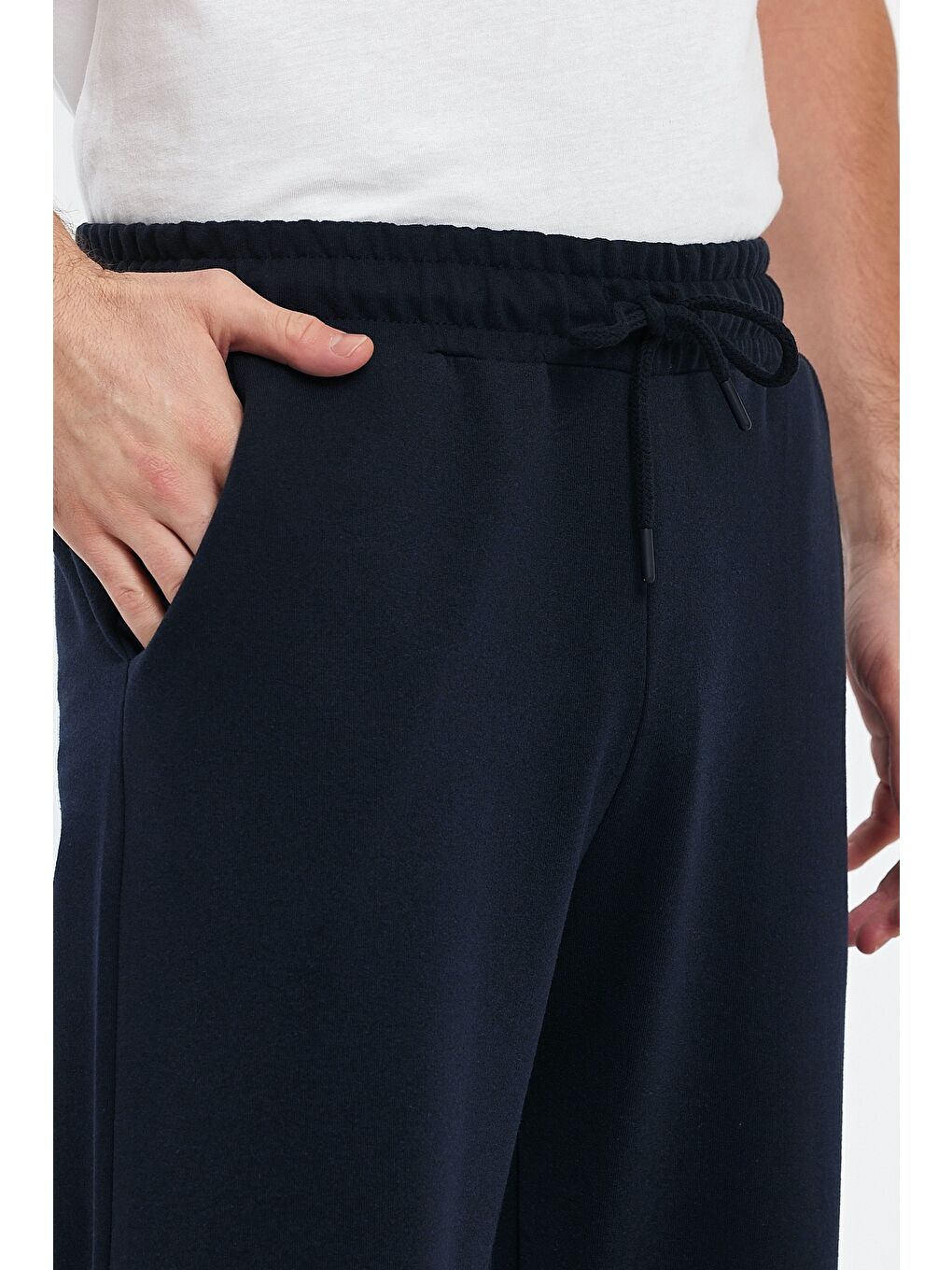 Erkek Yanları Cepli Lacivert Bermuda Diz Altı Kapri Beli Ayarlanabilir Lastikli Uzun Şort-4