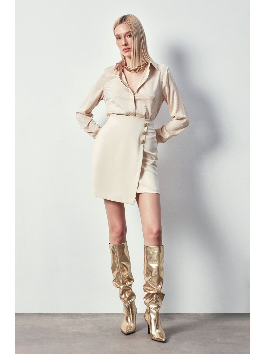 Kruvaze Düğme Detaylı Etek - Bej-3