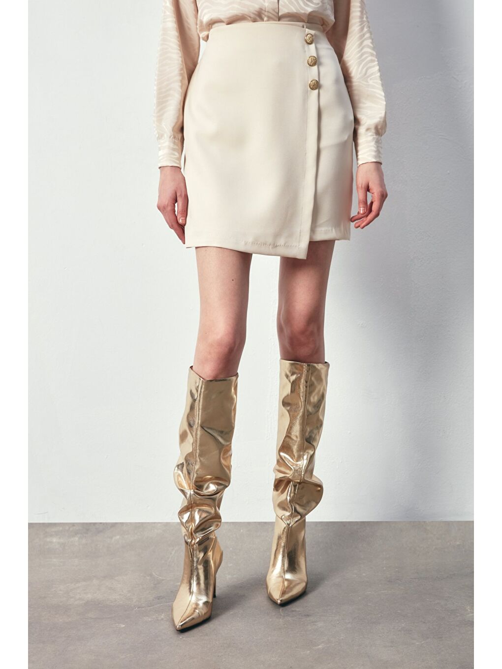 Kruvaze Düğme Detaylı Etek - Bej-4