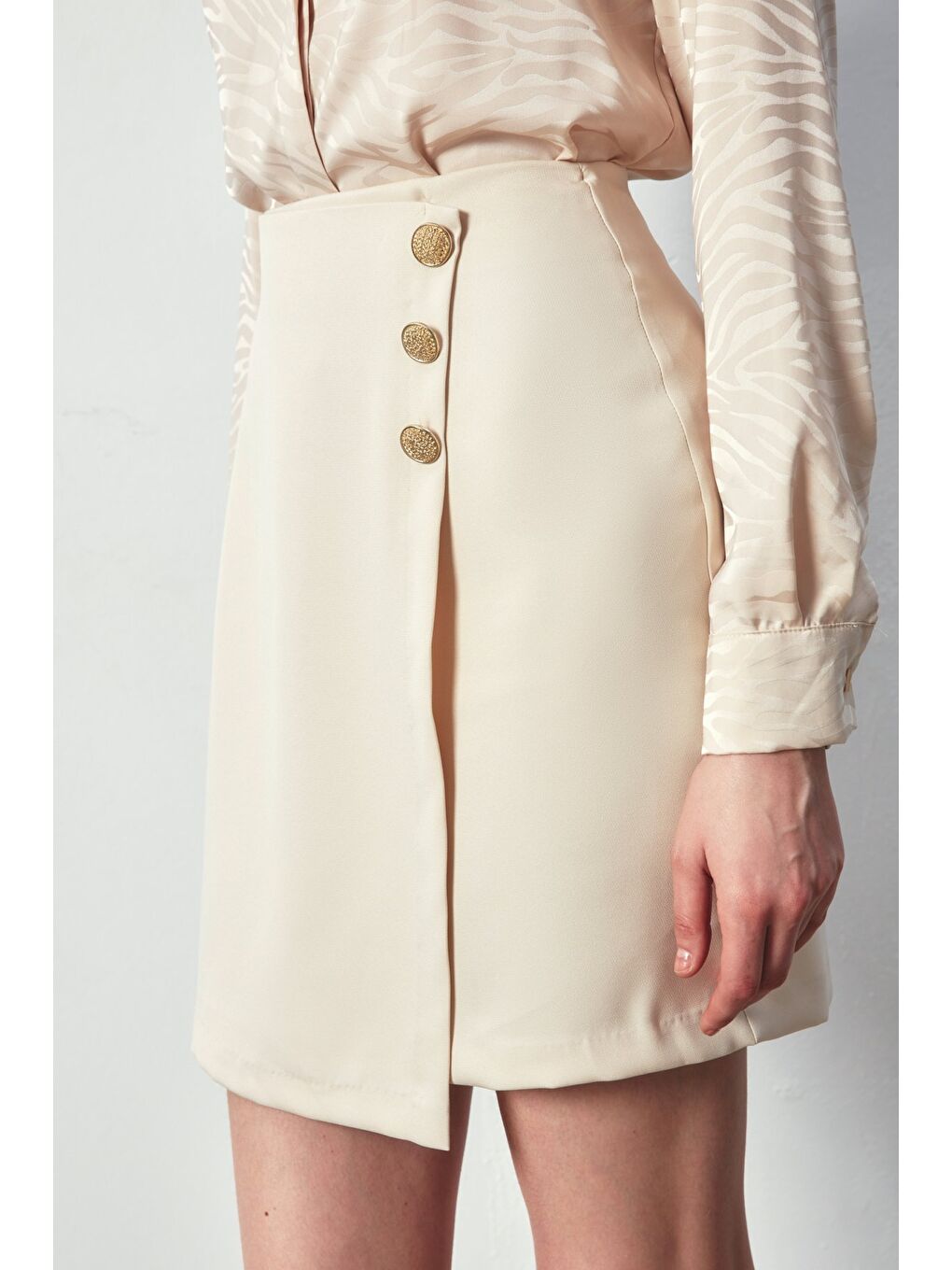 Kruvaze Düğme Detaylı Etek - Bej-5