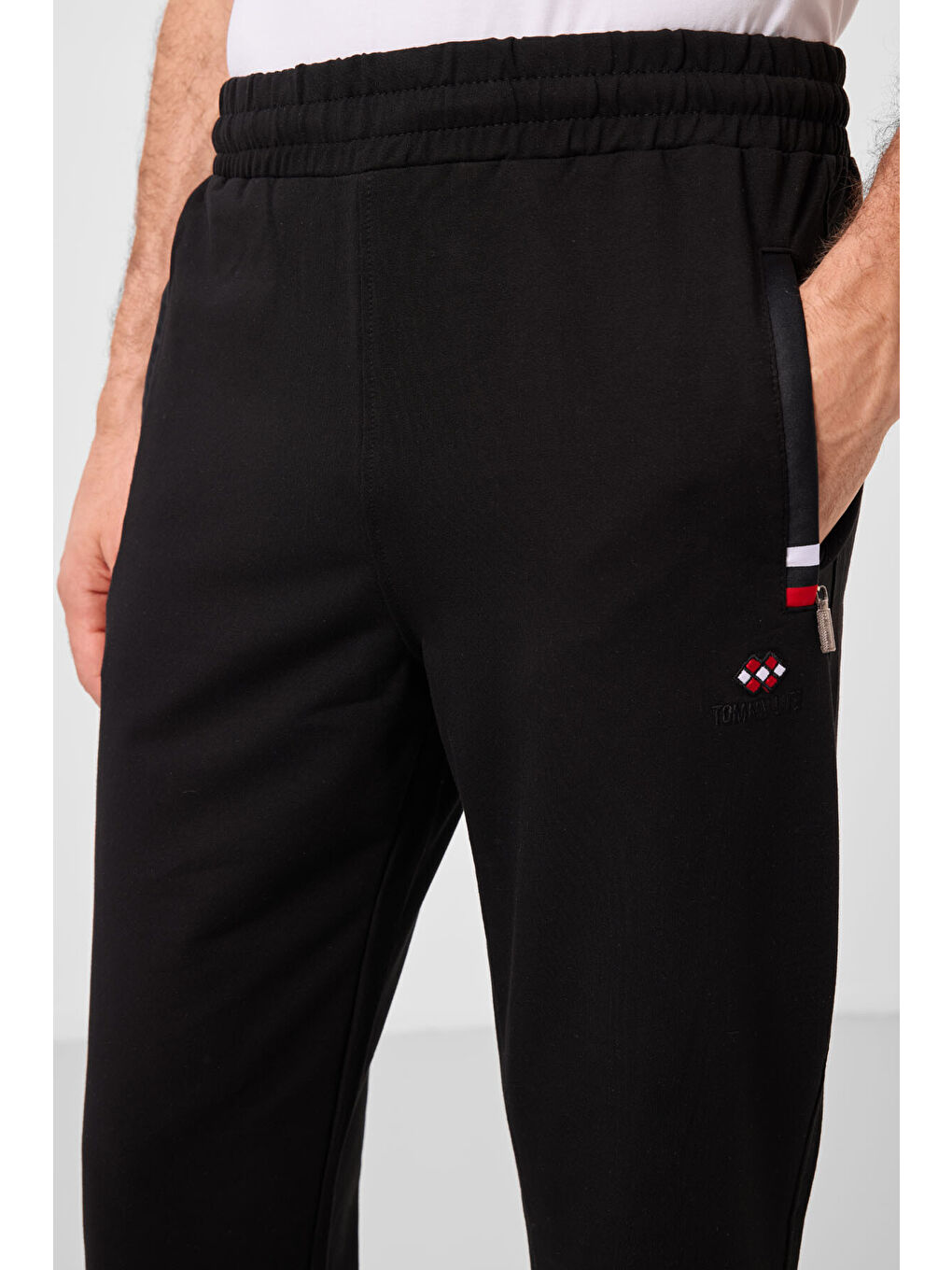 Siyah Fermuar Cepli Dar Kalıp Klasik Paça Erkek Eşofman Alt - 84649-3