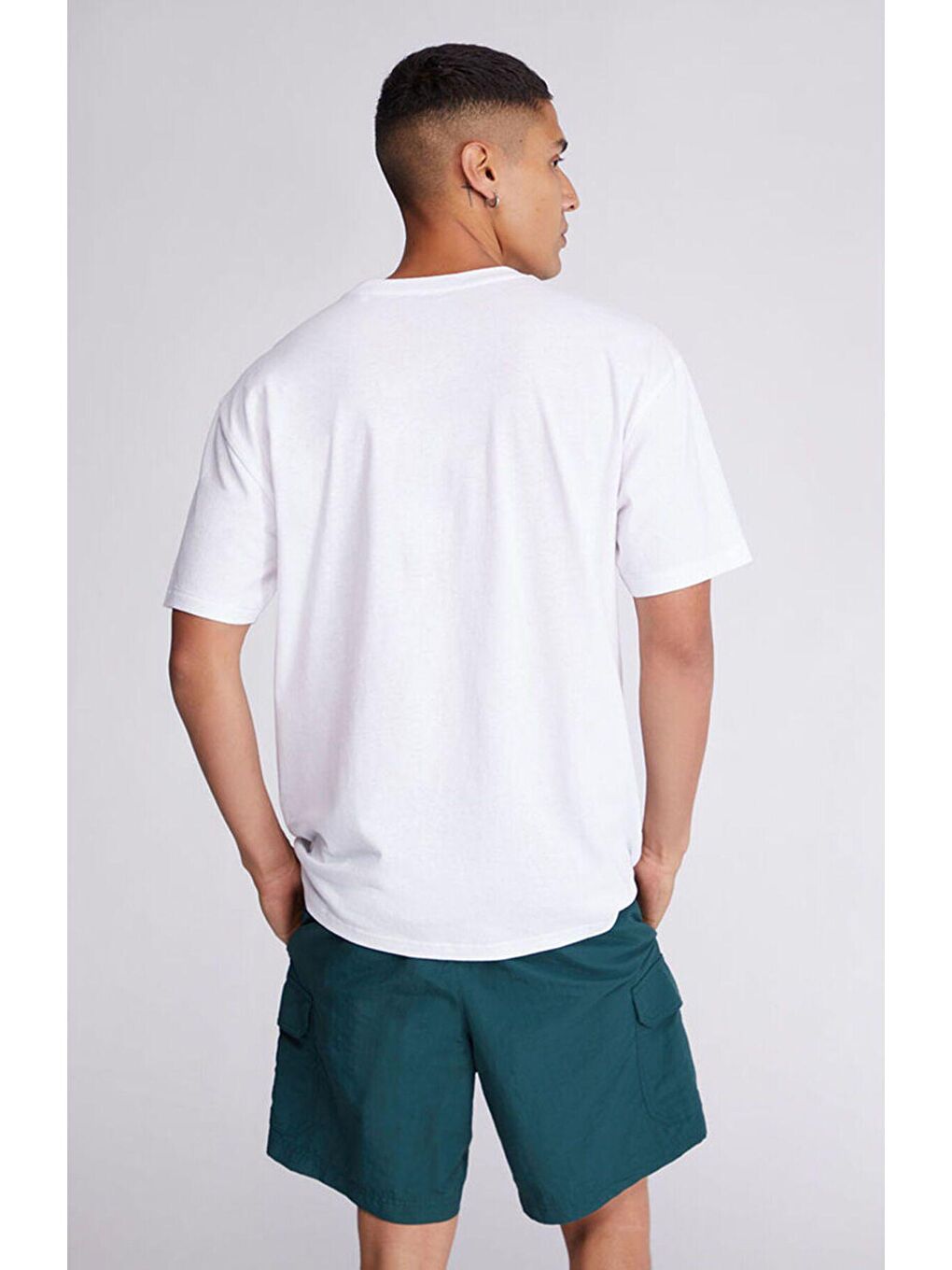 Erkek Beyaz %100 Pamuk Relaxed Rahat Kesim Bisiklet Yaka Kısa Kollu Tişört-2