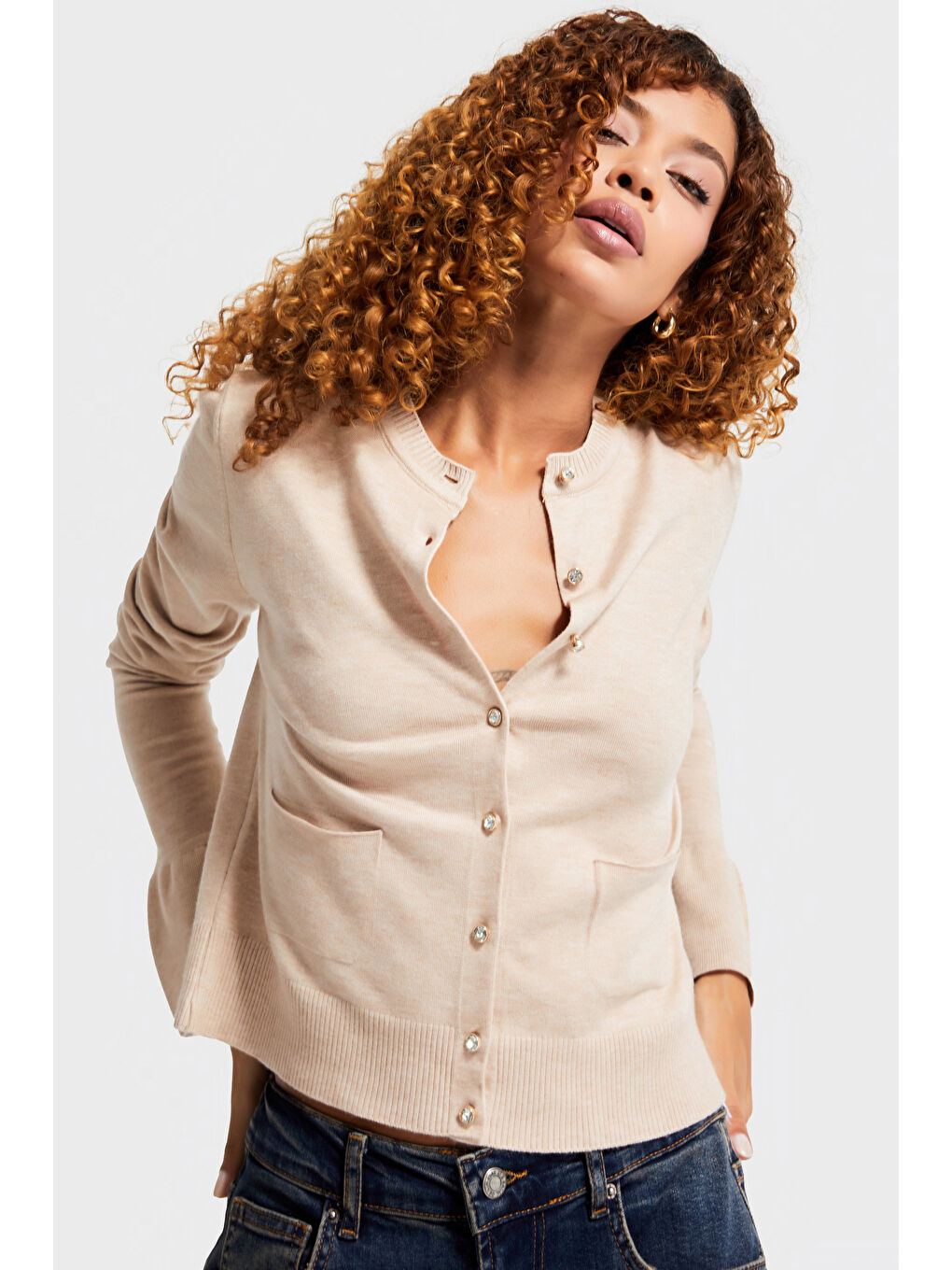 Kadın Bej Renk w5-57 Volanlı Kol Önü Cepli Düğmeli Viskon Karışımlı Triko Hırka-2
