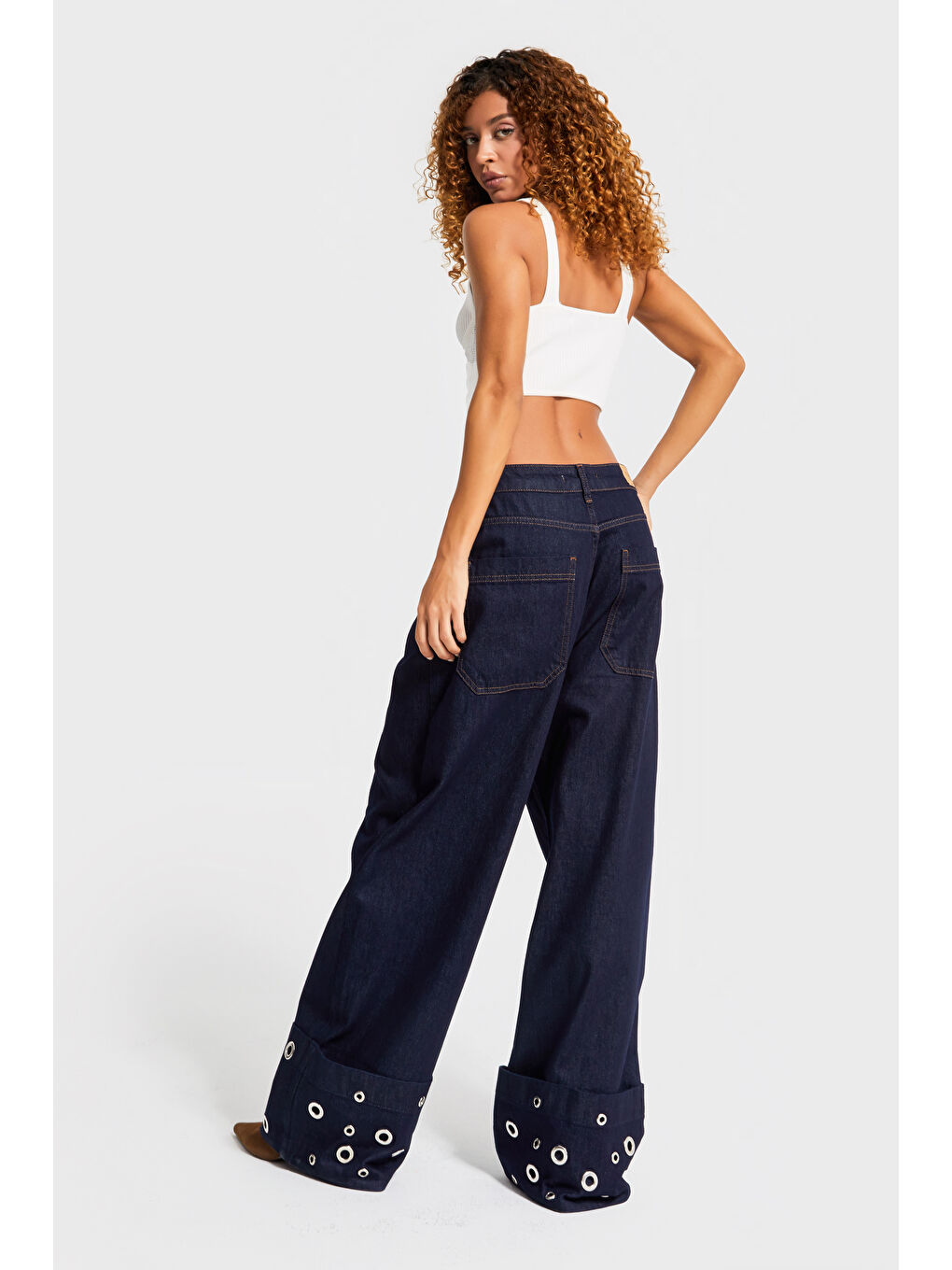 Kadın İndigo Renk 7w5-50 Süper Baggy Fit Özel Viskon Kumaş Kuş Gözü Detaylı Denim Jean-4