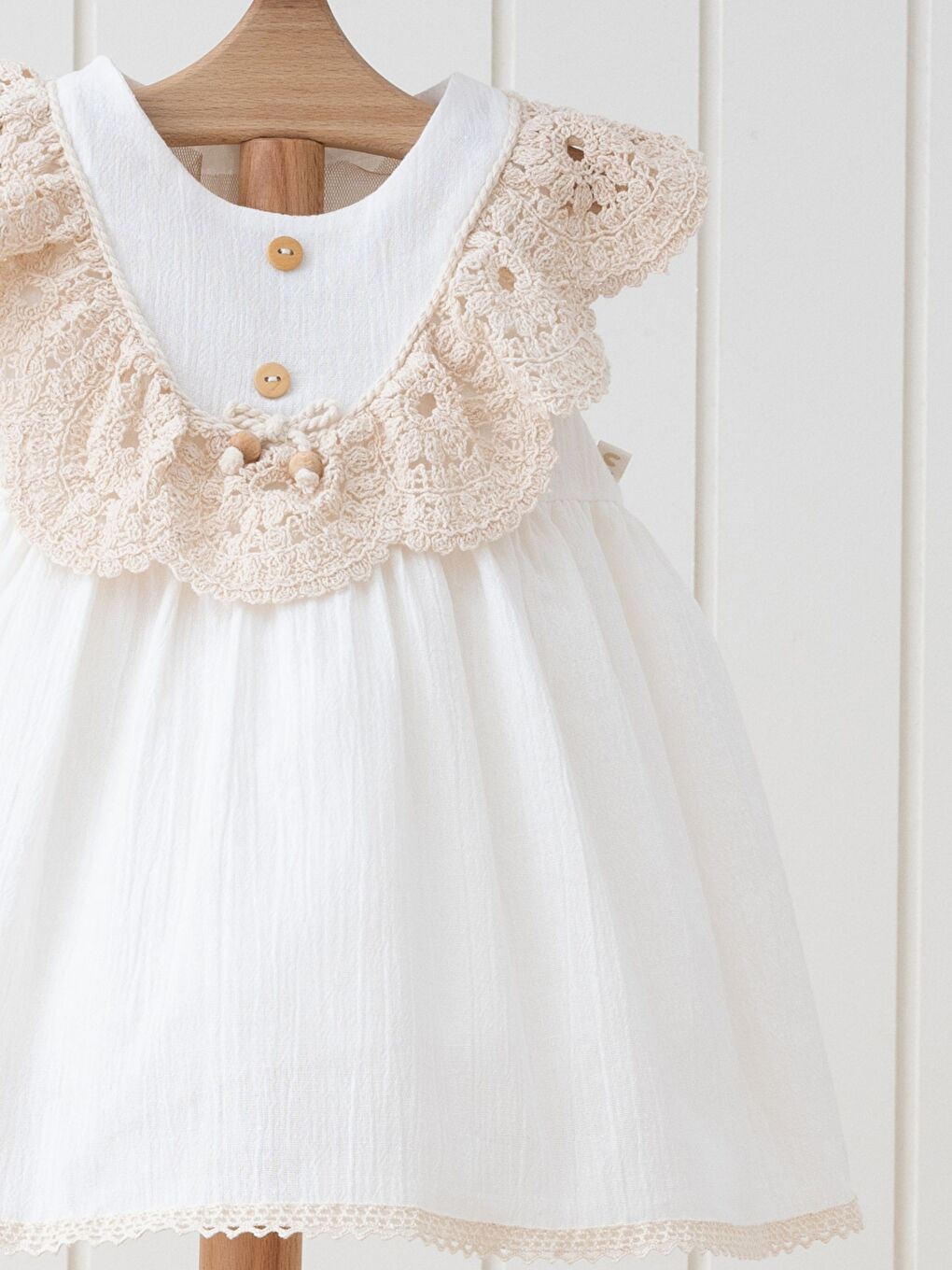Ekru Bisiklet Yaka Dantel Detaylı Kız Bebek Elbise-1