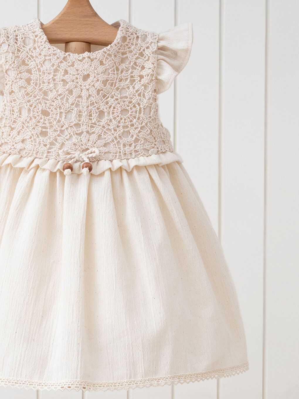 Bej Bisiklet Yaka Dantel Detaylı Kız Bebek Elbise-2