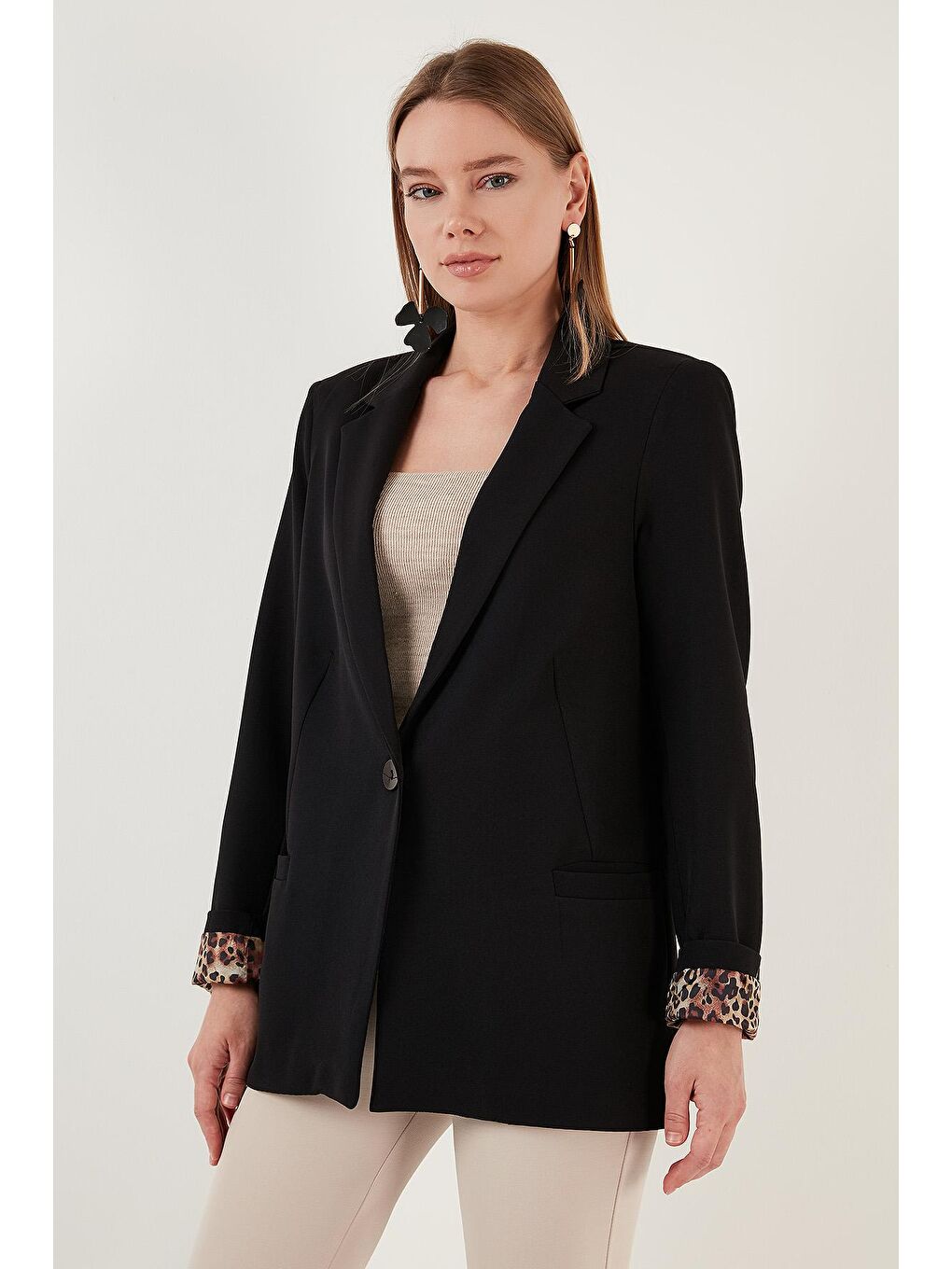 Siyah Mono Yaka Rahat Kesim Astarı Leopar Desenli Klasik Ceket 6524002-3