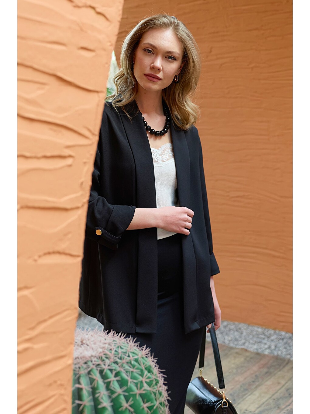 Siyah Kolu Katlamalı Şal Yaka Relax Fit Blazer Ceket-1
