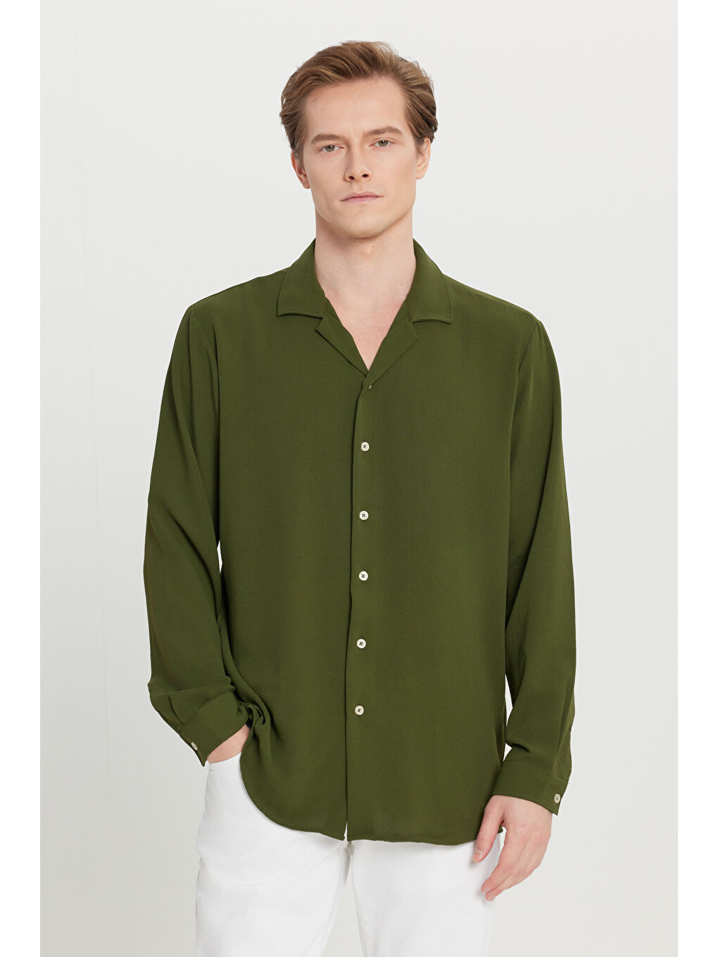 Erkek Haki Comfort Fit Rahat Kesim Hawai Yaka Jakarlı Gömlek