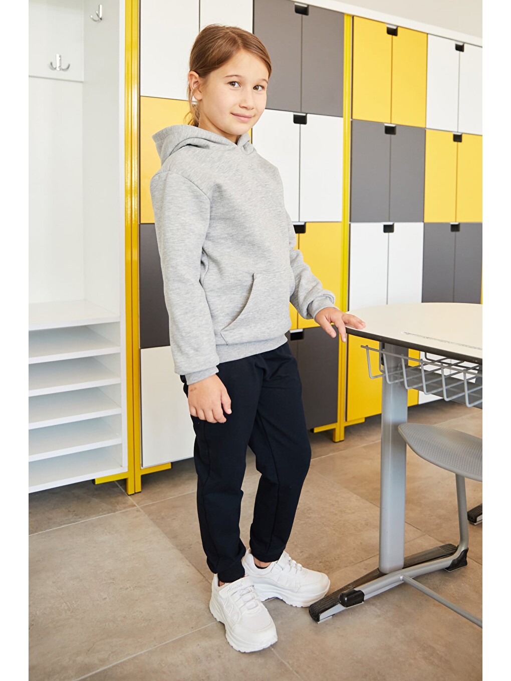 Gri 3 İplik Kanguru Cepli Kapüşonlu Erkek Çocuk Sweatshirt-4