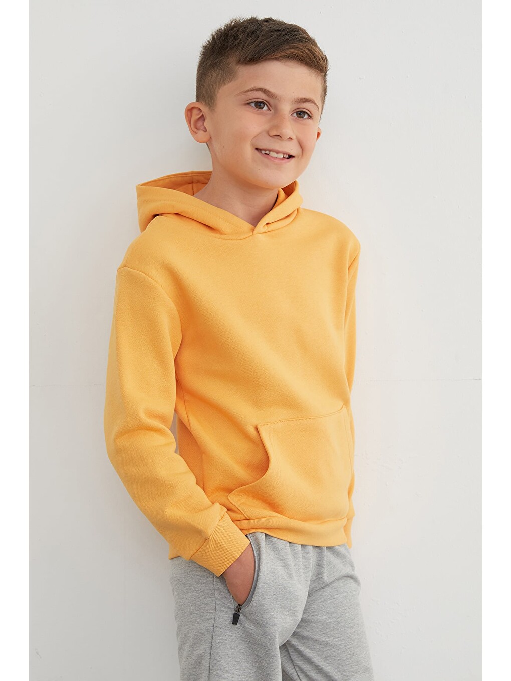Sarı 3 İplik Kanguru Cepli Kapüşonlu Erkek Çocuk Sweatshirt-1