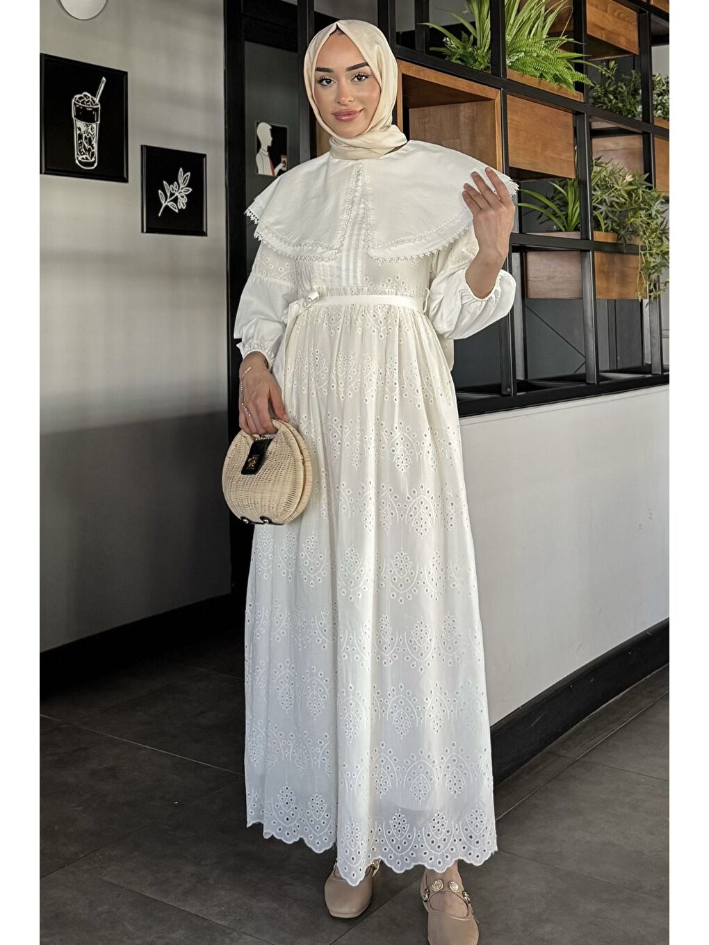 Ekru Kadın Büyük Yakalı Fistolu Tesettür Elbise