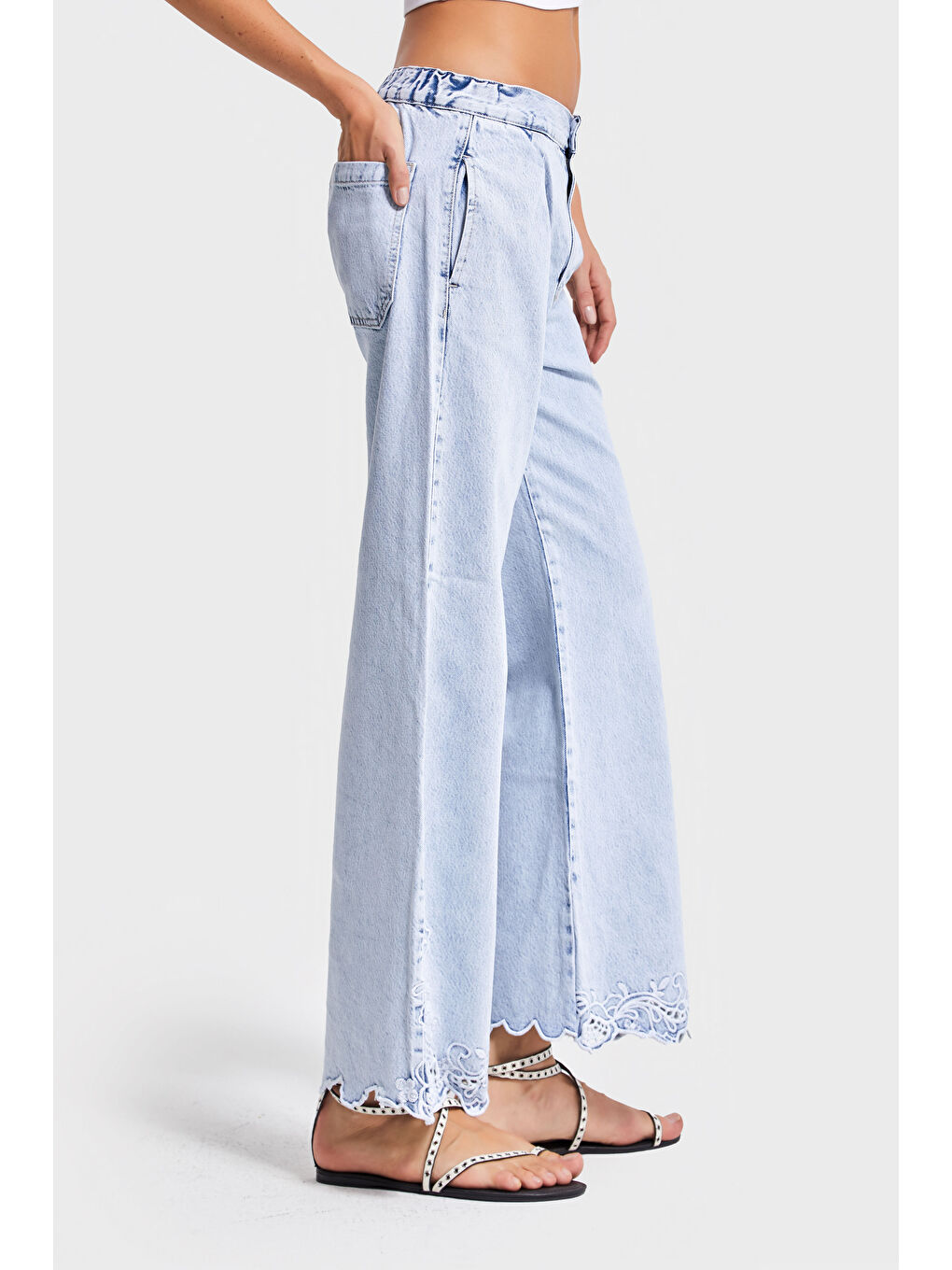 Mavi Kadın Snow Jean Rengi 3s5-3 Crop Flare Fit Paça Dantelli %100 Pamuk Tsarım Denim Jean-1