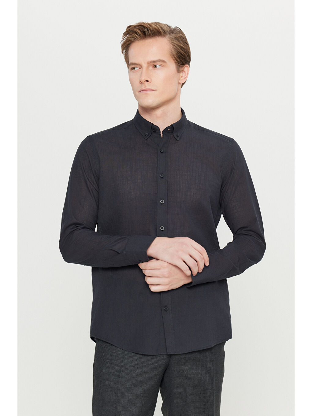 Erkek Siyah %100 Pamuk Oxford Slim Fit Dar Kesim Düğmeli Yaka Flamlı Gömlek-2