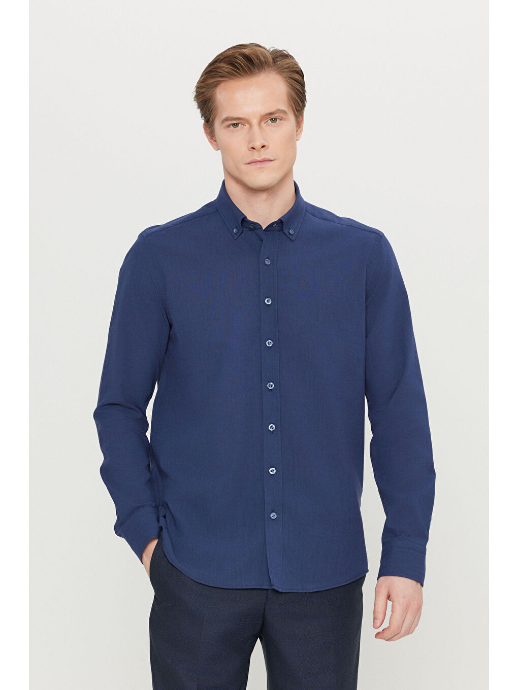 Erkek Lacivert %100 Pamuk Oxford Slim Fit Dar Kesim Düğmeli Yaka Flamlı Gömlek-2