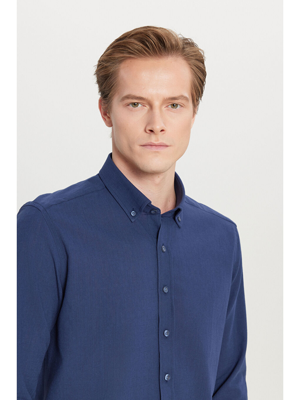 Erkek Lacivert %100 Pamuk Oxford Slim Fit Dar Kesim Düğmeli Yaka Flamlı Gömlek-3