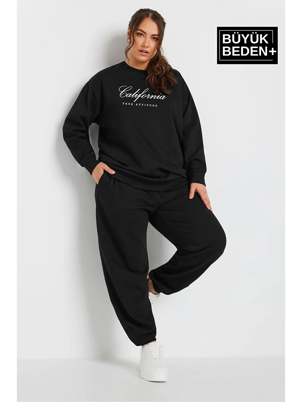 Siyah Kadın El Yazılı California Baskılı Büyük Beden İnce Bisiklet Yaka Swatshırt SPR25BSWK63