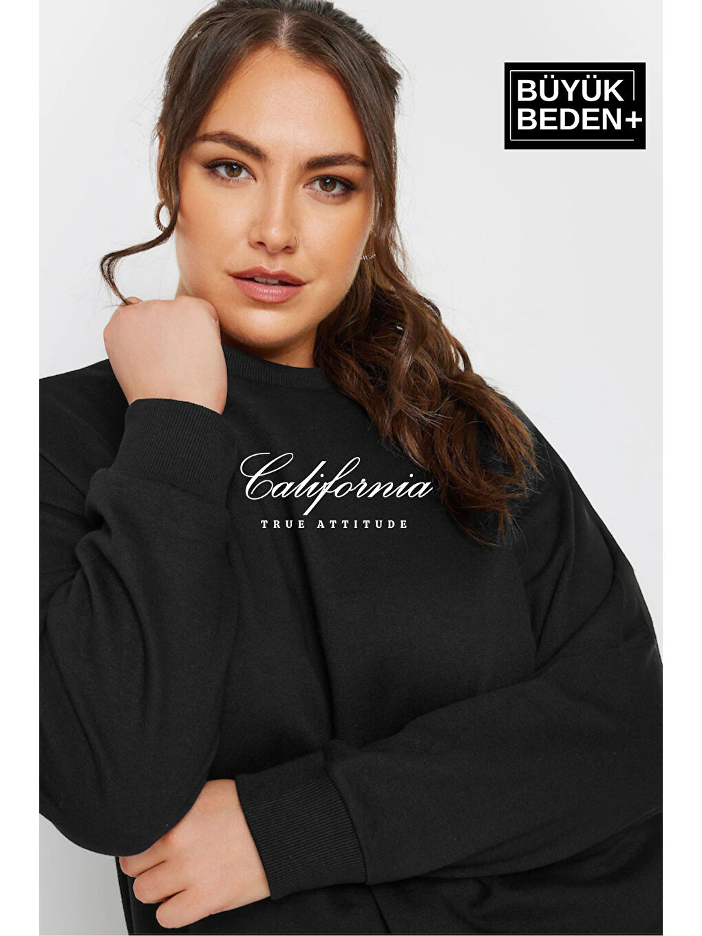 Siyah Kadın El Yazılı California Baskılı Büyük Beden İnce Bisiklet Yaka Swatshırt SPR25BSWK63-1