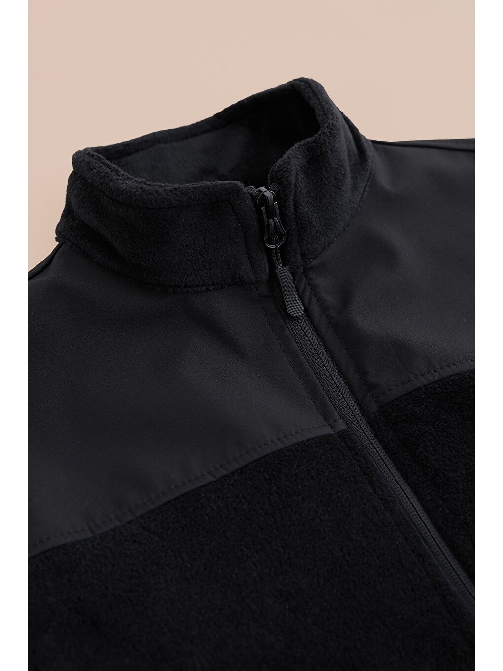 Siyah Paraşüt Kumaş Detaylı Polar Erkek Çocuk Sweatshirt-1