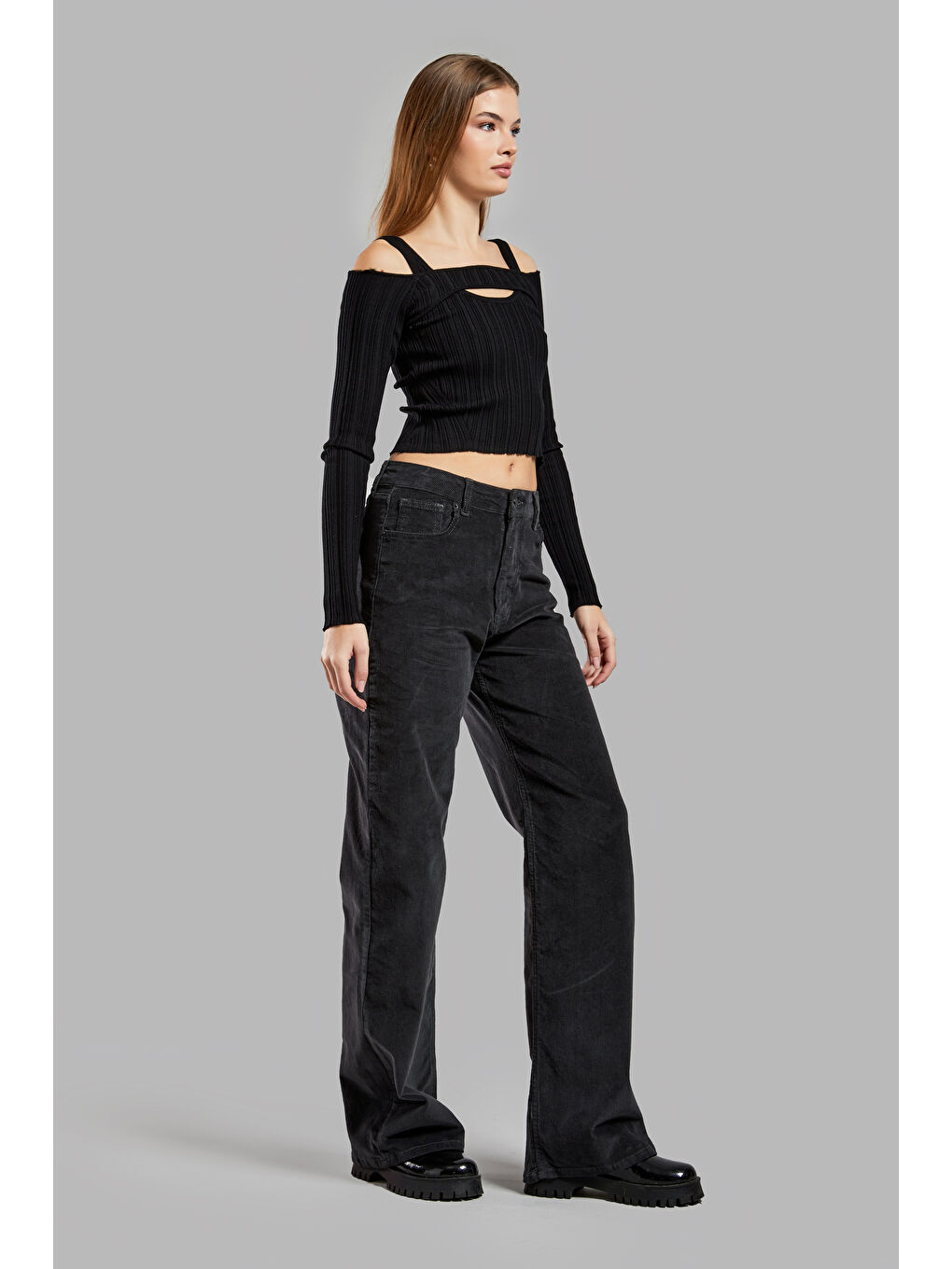 Gri Kadın Kül Rengi 26w414 İnce Fitilli Kadife Kumaş Straight Fit Pantolon-1