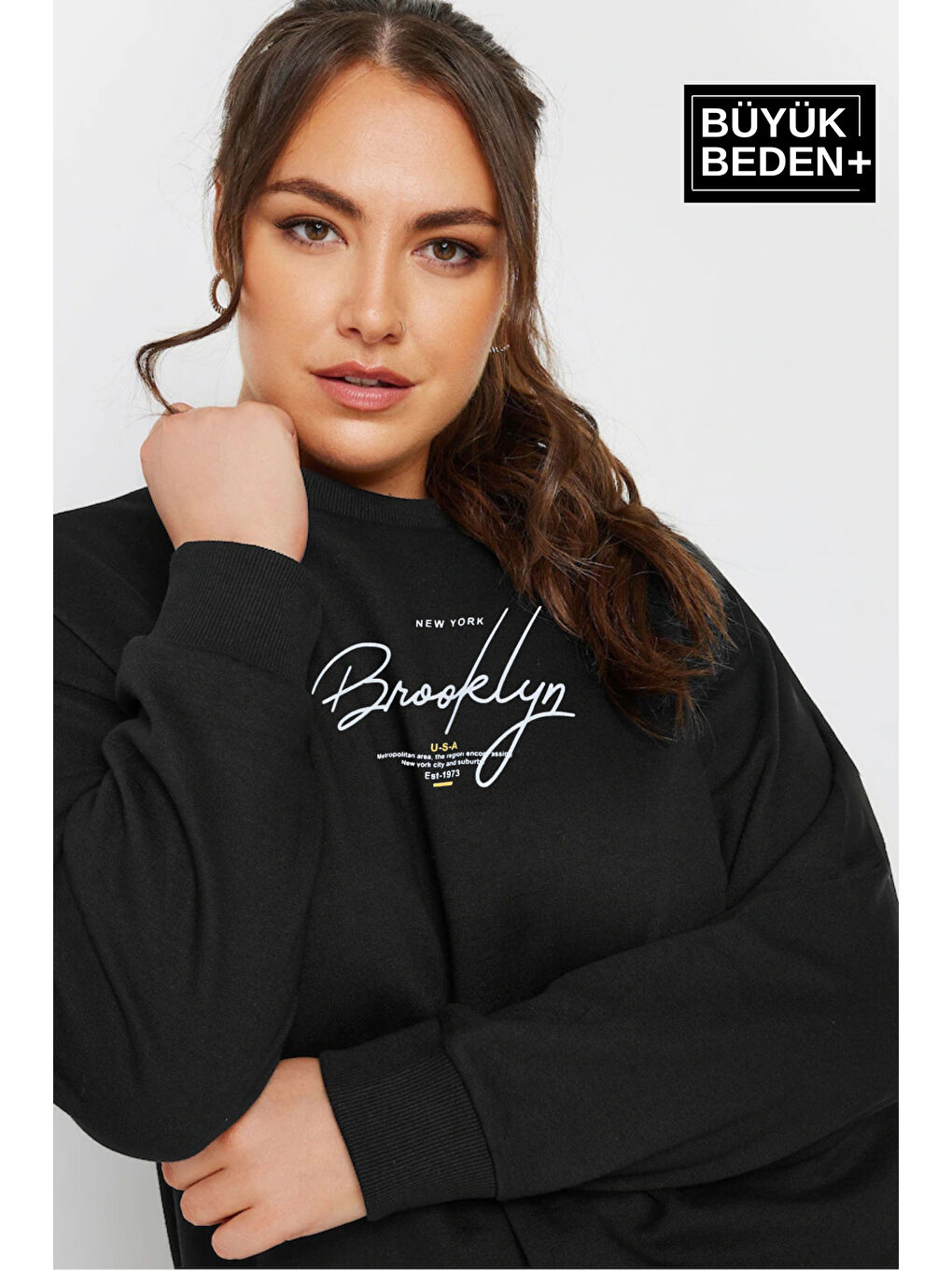 Siyah Kadın El Yazılı Brooklyn Baskılı Büyük Beden İnce Bisiklet Yaka Swatshırt SPR25BSWK59-2