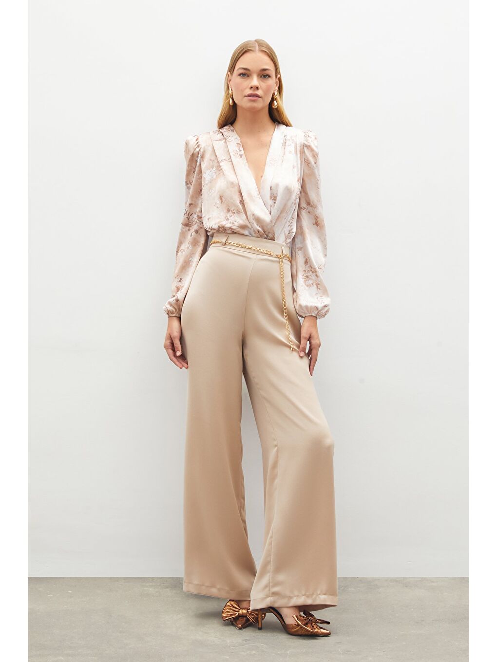 Zincirli Saten Krep Pantolon - Bej-2
