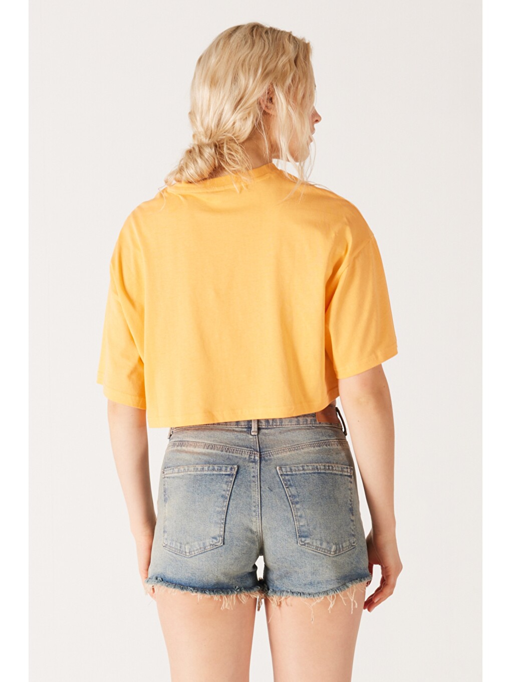 Mavi Regular Fit Normal Bel Esnek Jean Şort-2
