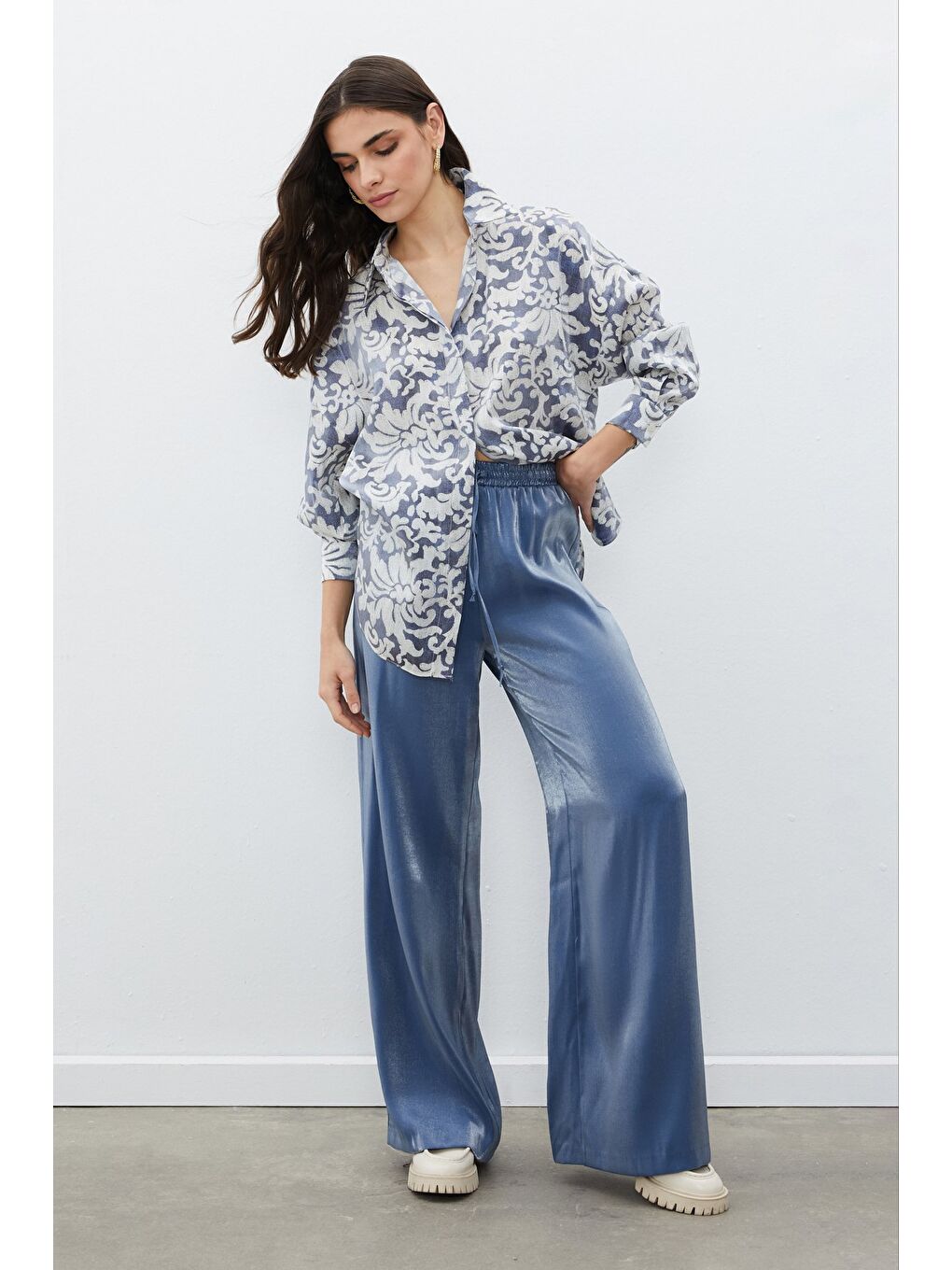 Bel Lastikli Parlak Pantolon - Lacivert-1